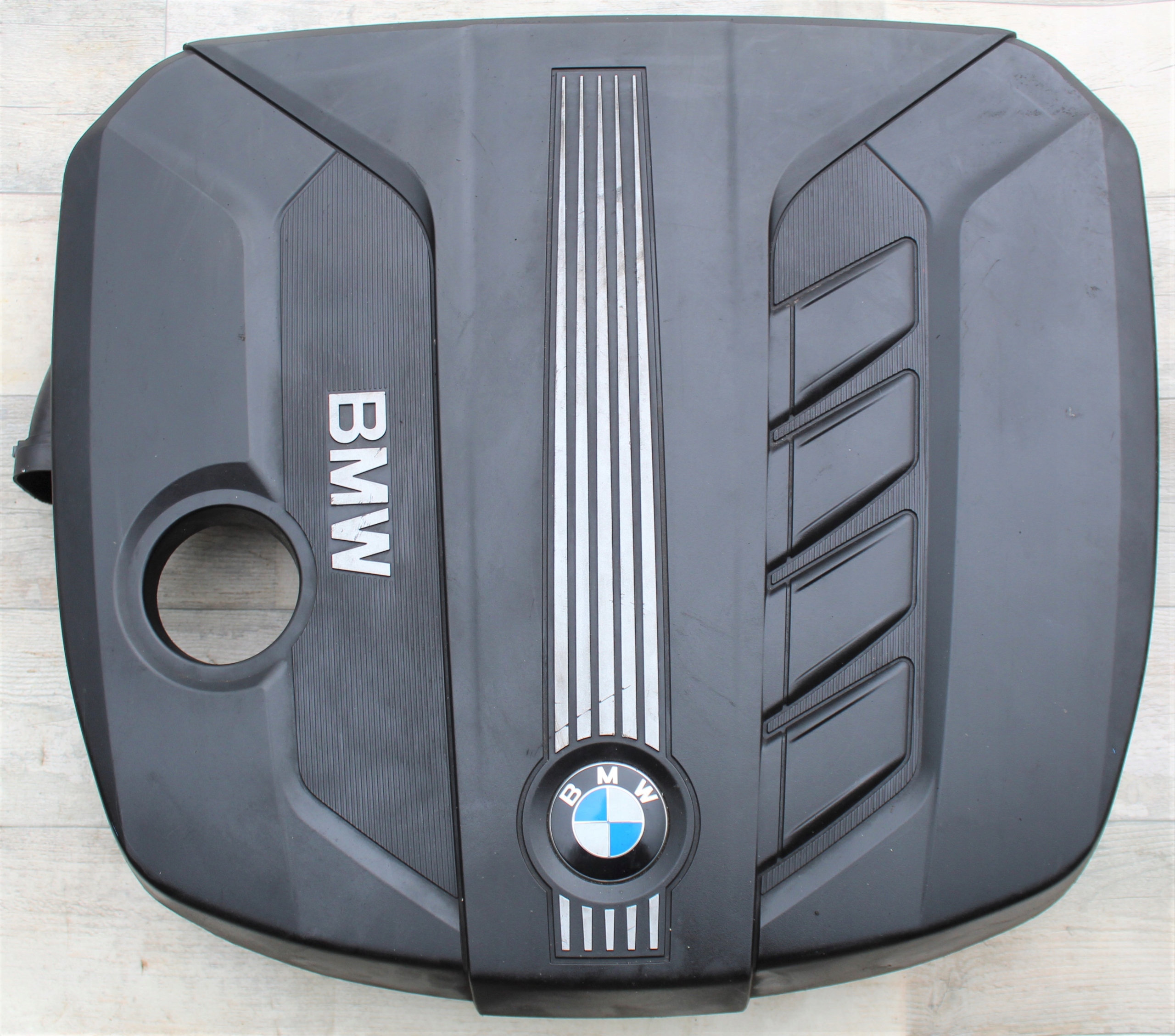 Капот двигателя BMW F20 N47D16