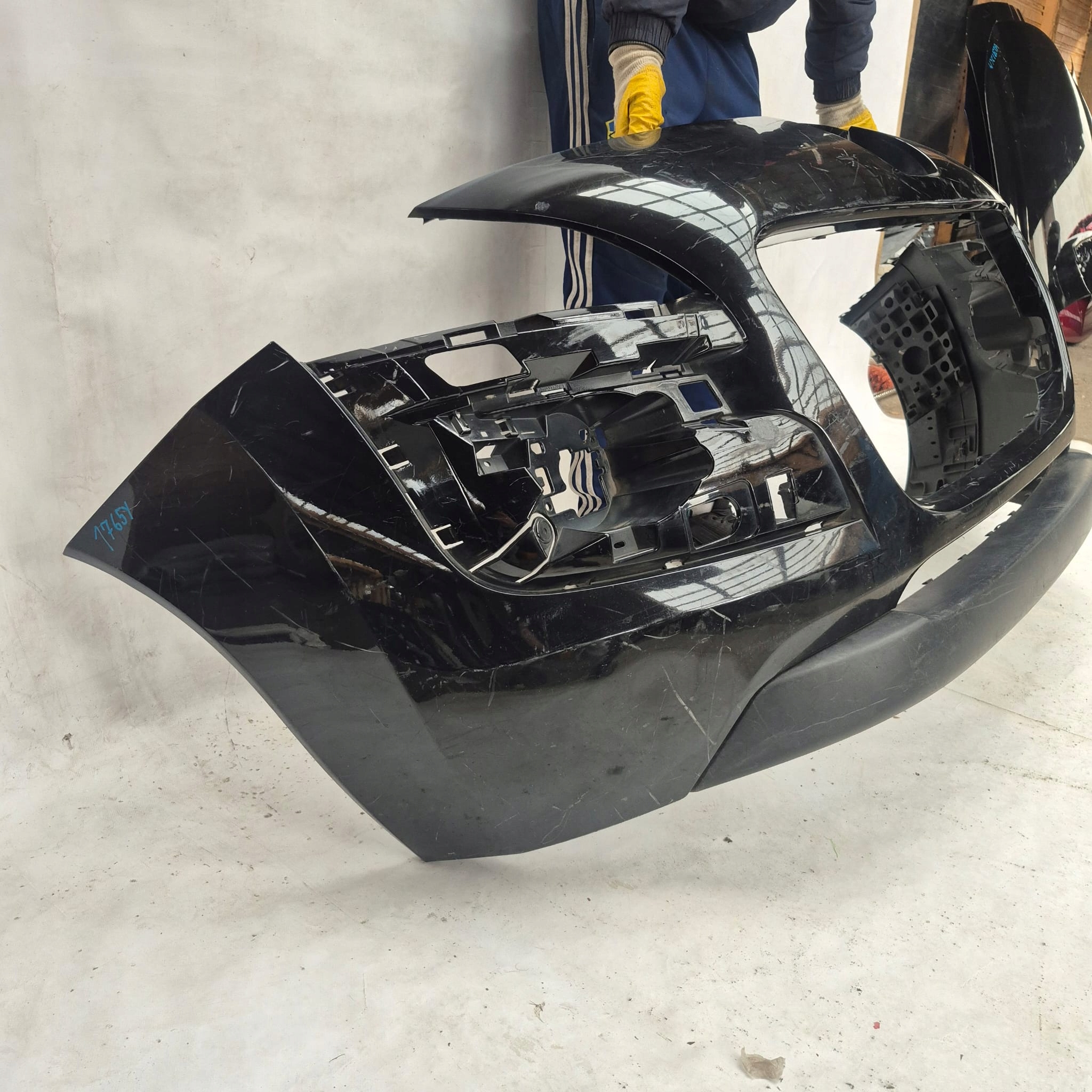 PEUGEOT 3008 and 1 09-13 bumper front front 9684345077