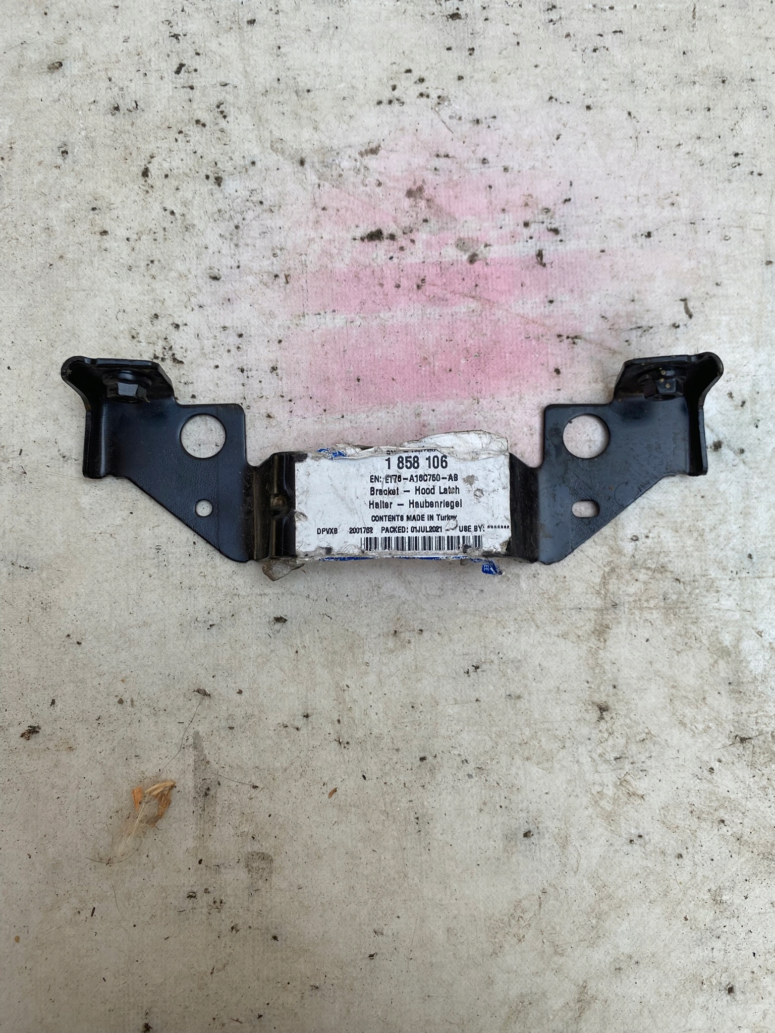 FORD COURIER 1 and 14- console hook bonnets ET76-A16C760-AB