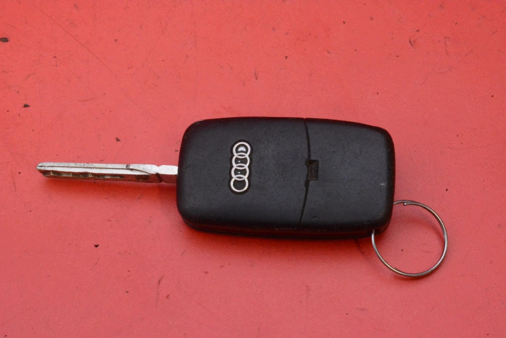allumage clé 4B0905851G AUDI A6 C5 1.9 TDI 130 KM 01-04