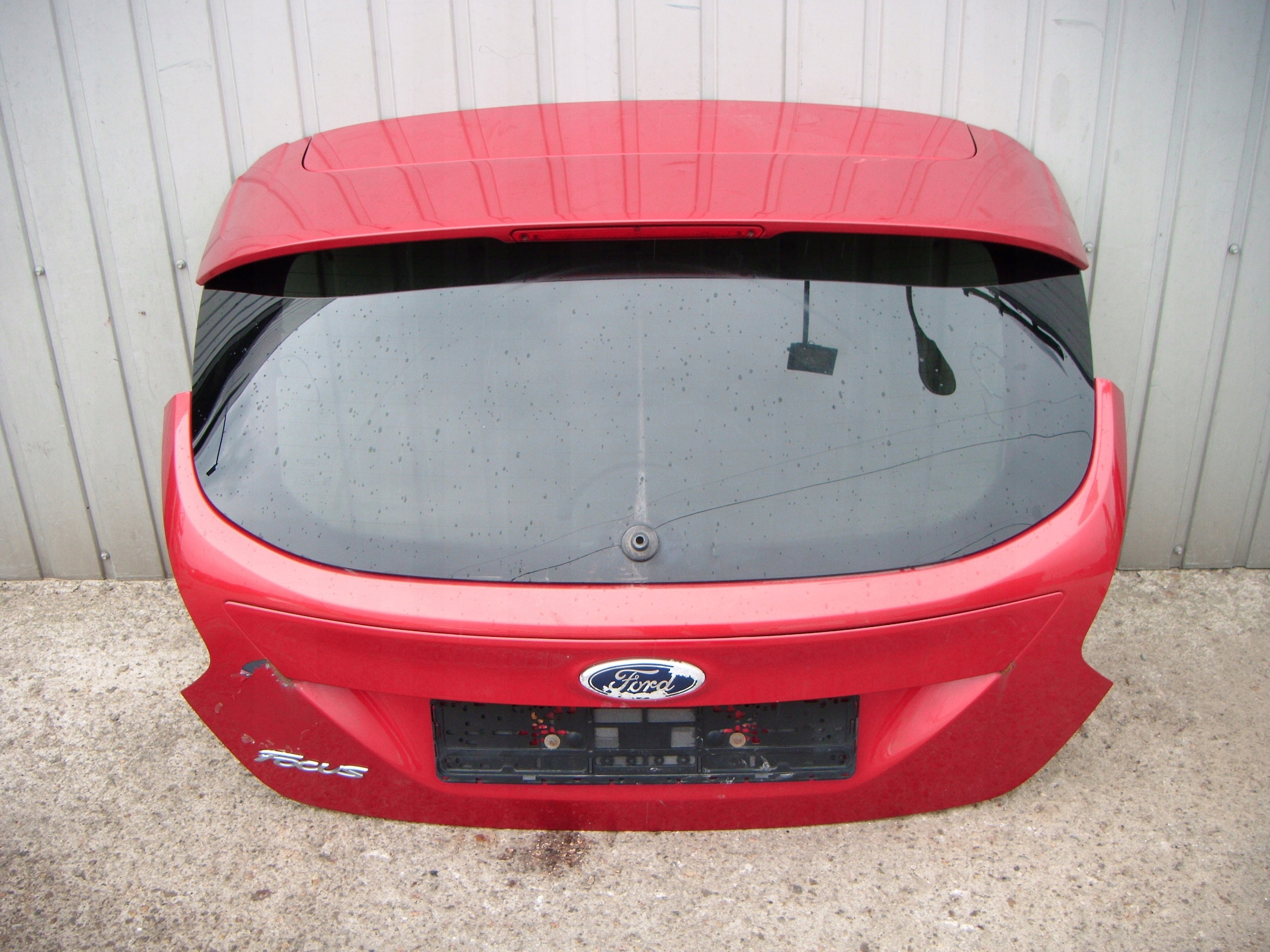 FORD FOCUS MK3 10- HB LAK UB KLAPA Z SZYBĄ