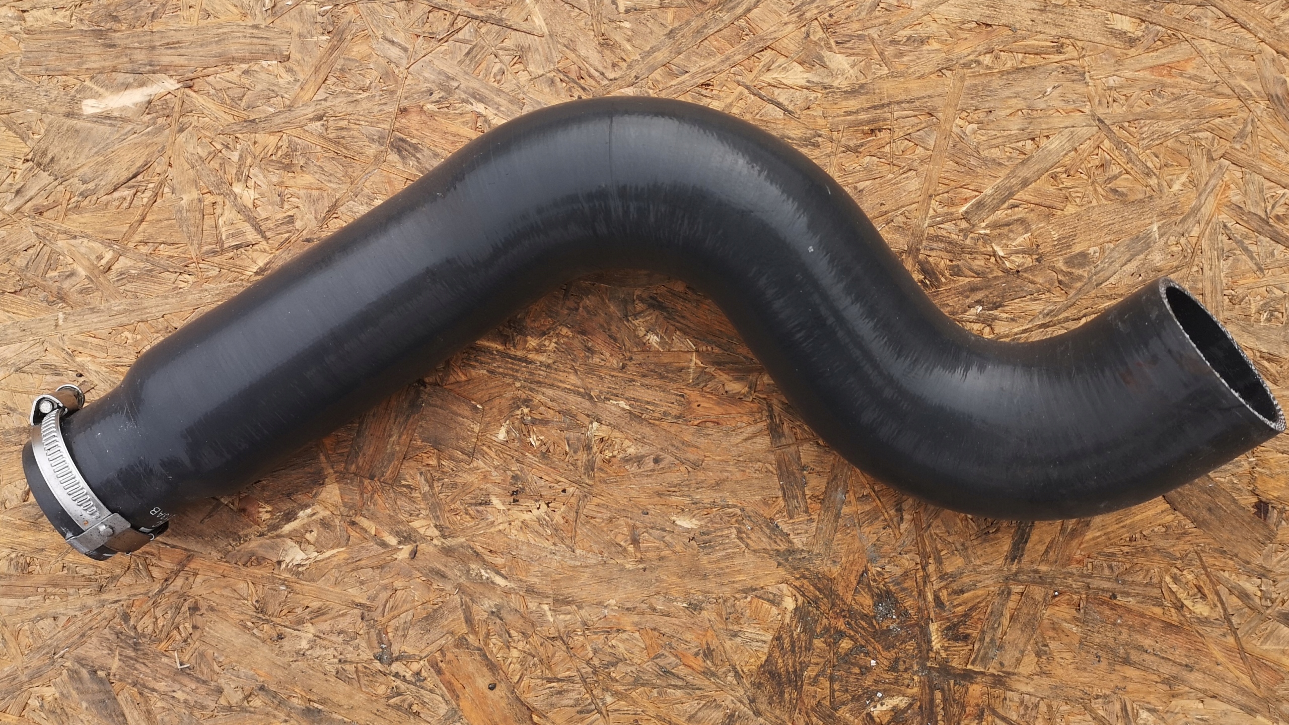 RURA INTERCOOLERA JEEP WRANGLER 2.8CRD 55111213AB Numer katalogowy części 55111213AB RURA INTERCOOLERA JEEP WRANGLER III JK 2.8CRD