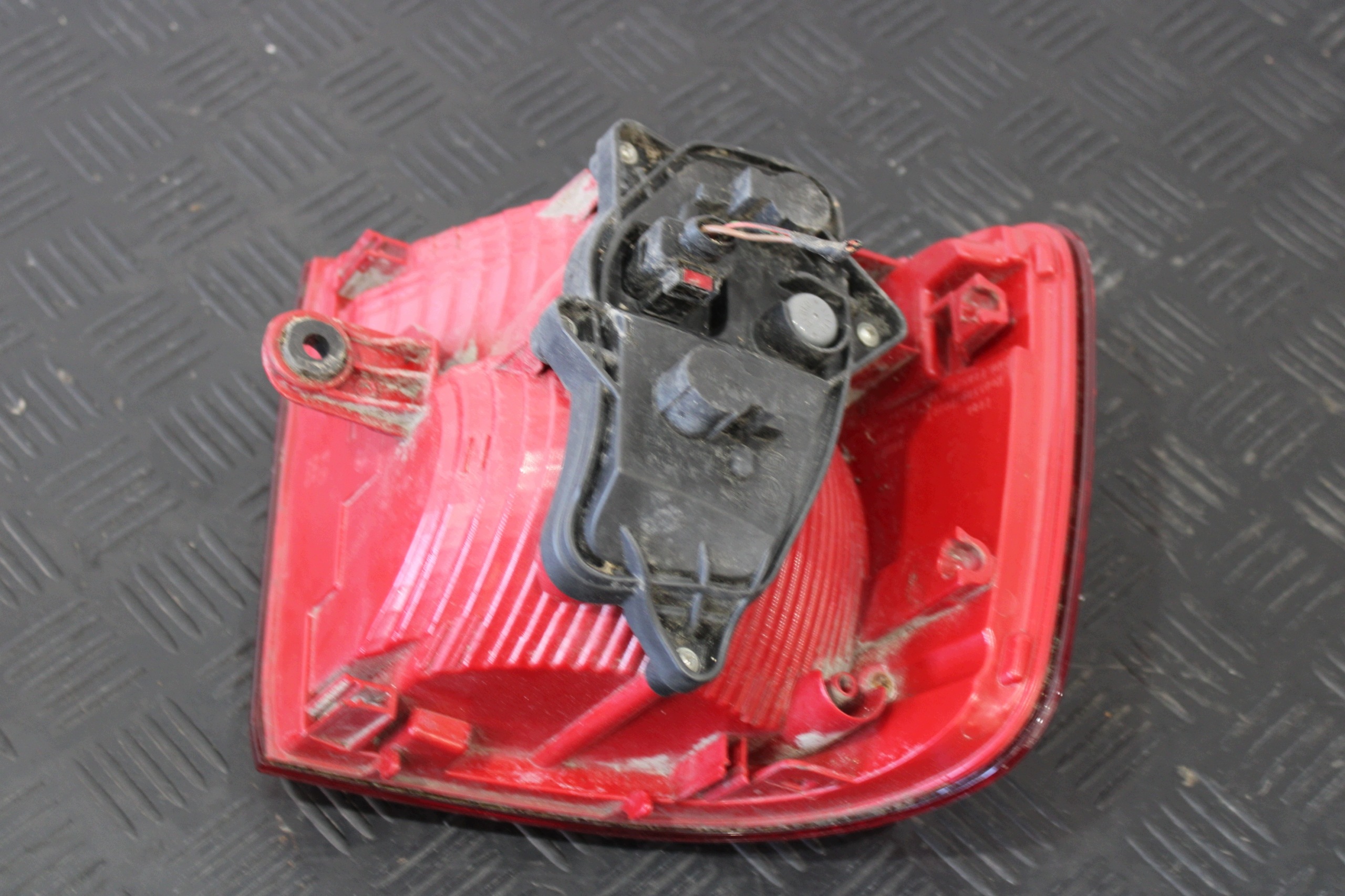 light right rear part VW TOURAN 1T3 1T0 LIFT