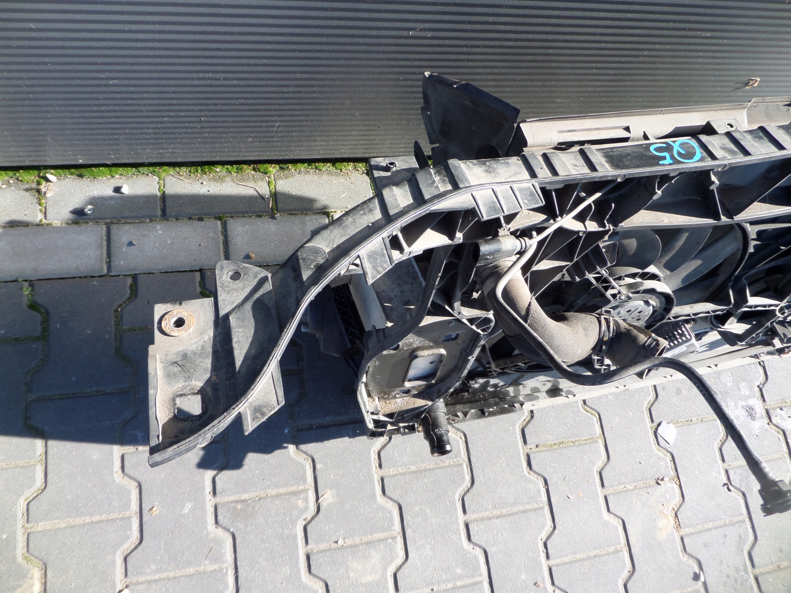 AUDI Q5 2.0 TDI support panel for radiators pillar radiator complete