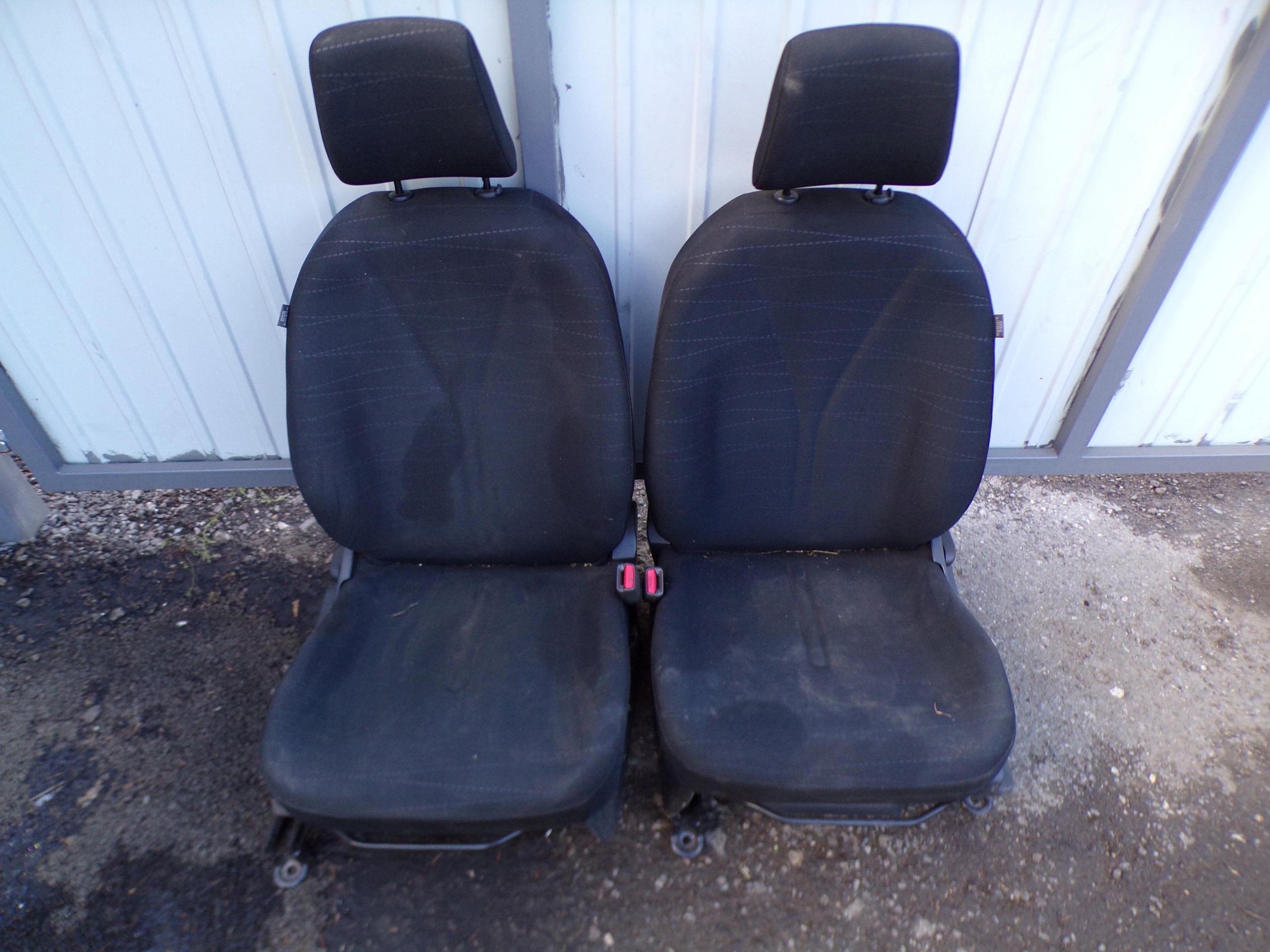 TOYOTA YARIS II СТУЛ ПЕРЕДНИЙ ЛЕВЫЙ ВОДИТЕЛЯdrzwi 2007rok