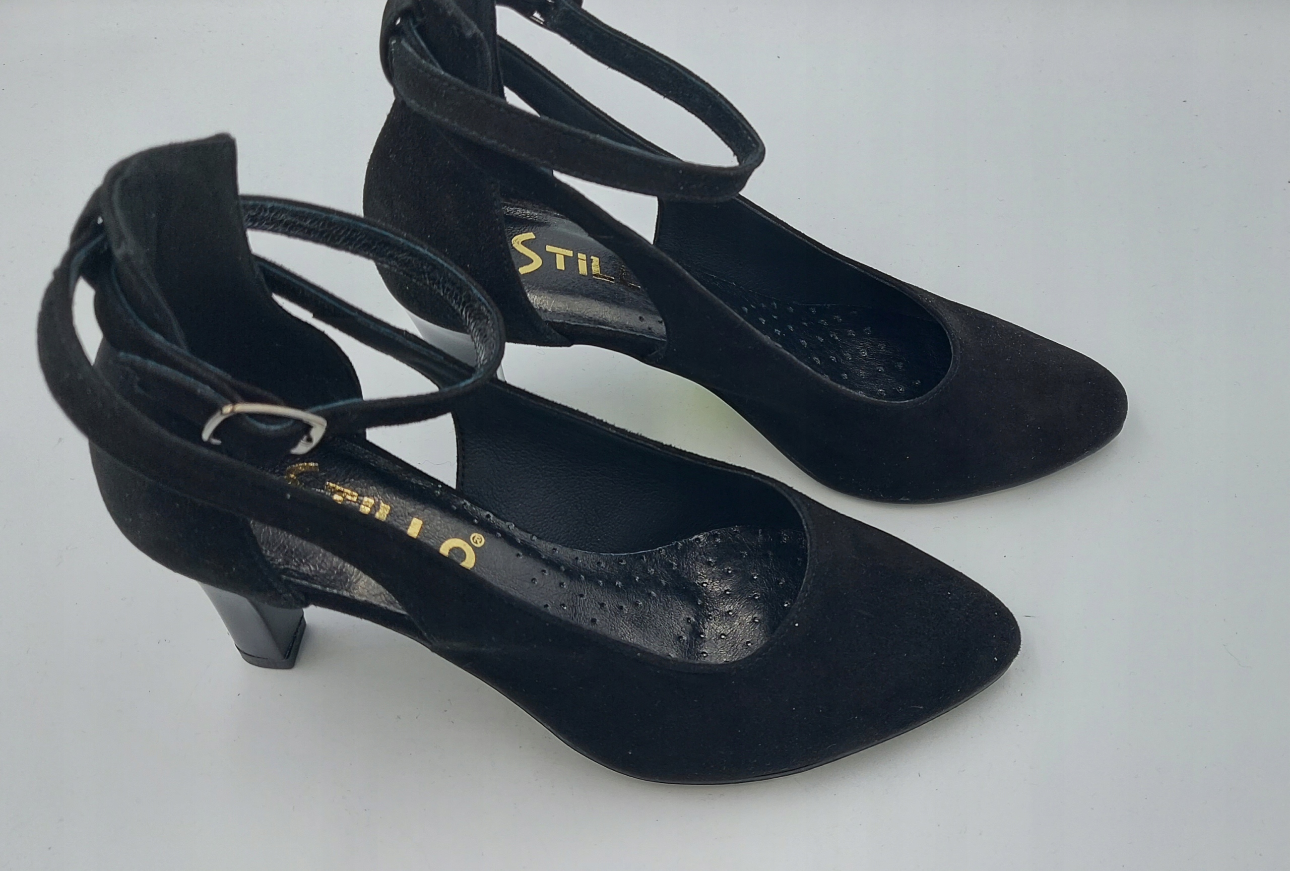 Czółenka ANDIAMO 2215 czarne zamsz studniówka 41 Model 2215