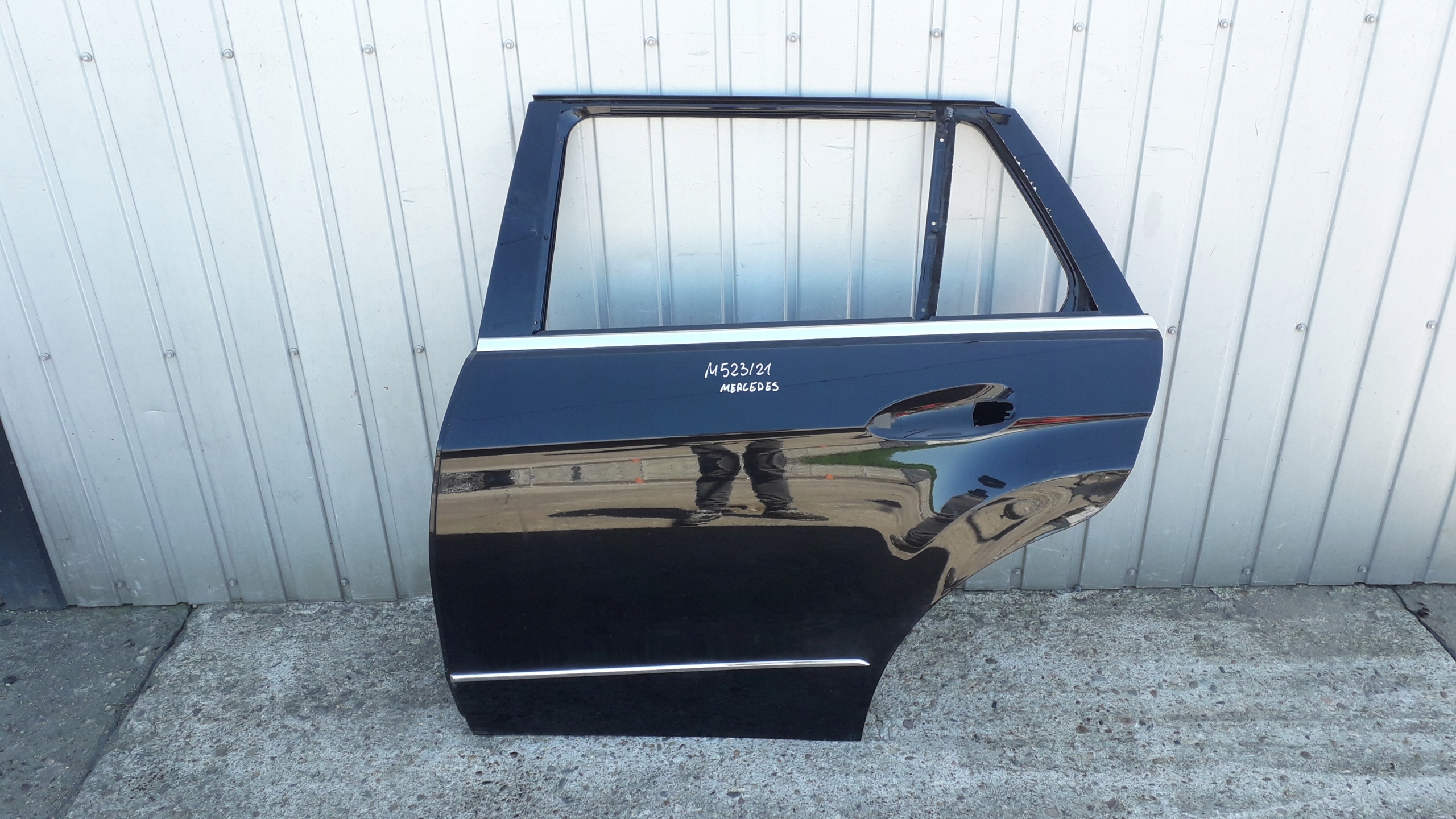 MERCEDES E W212 KOMBI DRZWI LEWY TYŁ
