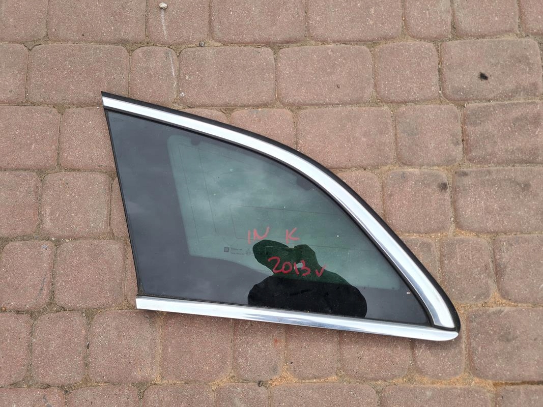 ABLAK oldalsó hátso Insignia kombi ciemna 2013r