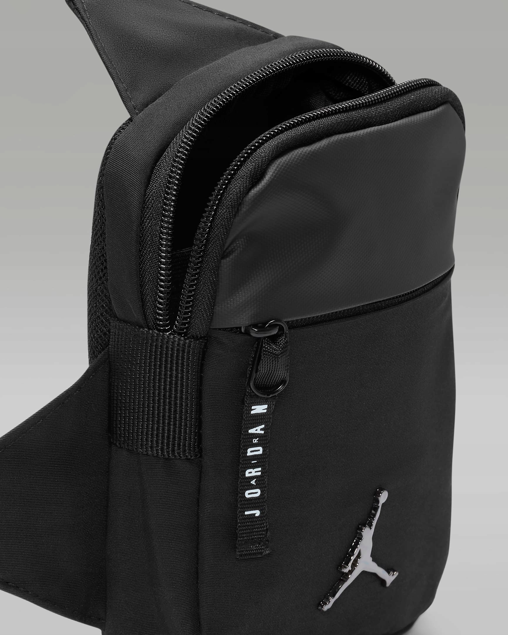 NIKE JORDAN AIR LISTONOSZKA SASZETKA TORBA RAMIĘ CZARNA Wzór dominujący logo