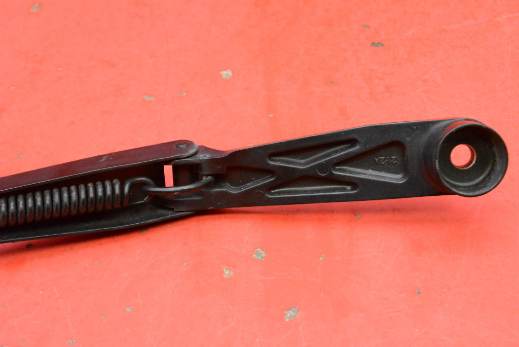 wiper arm front EU SUZUKI SX4 2 II S-CROSS 13-16