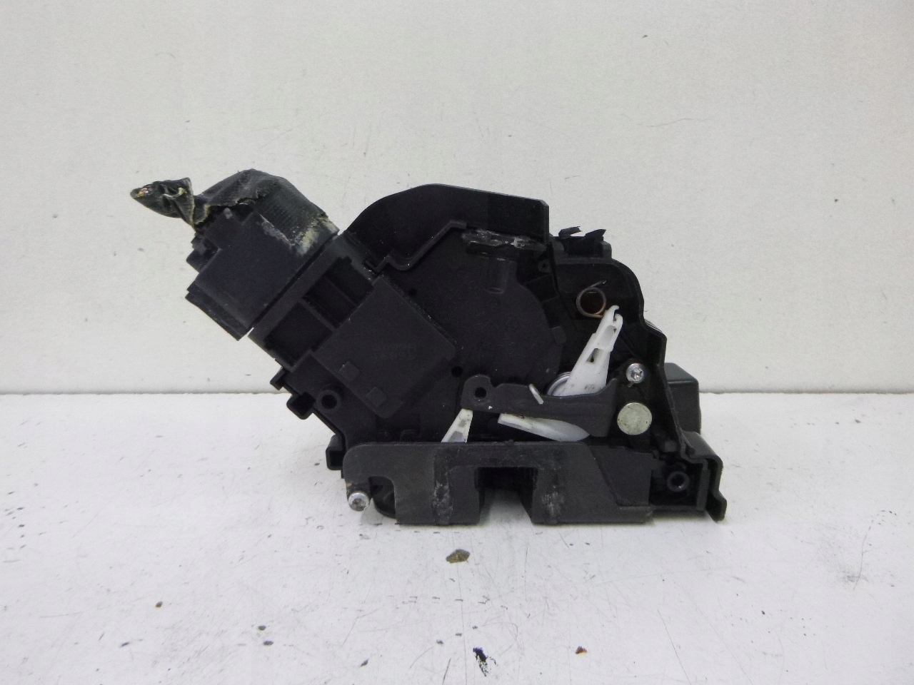 lock door front right Ford Focus II Kombi 05r.