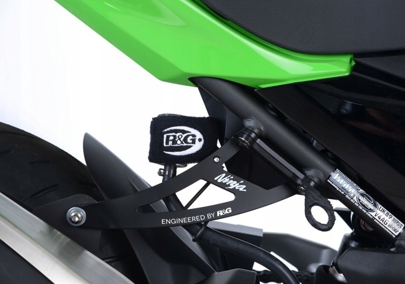 EH0085BK - КРЕПЛЕНИЕ ВЫХЛОПНОЙ ТРУБЫ RG KAWASAKI NINJA 400 18-BLACK