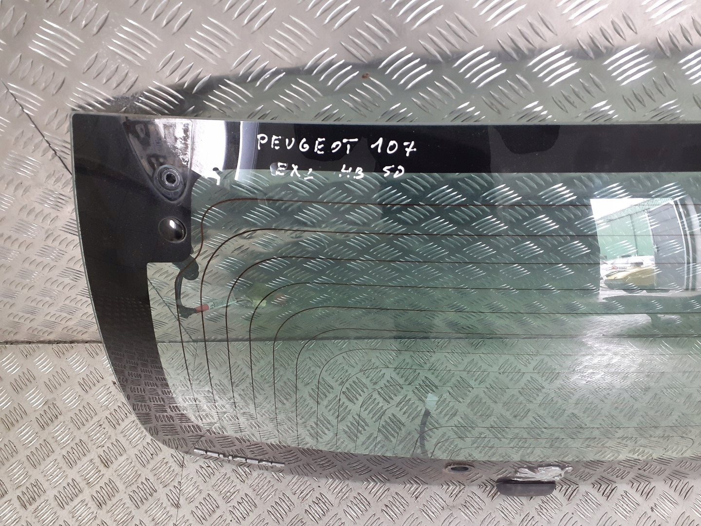 SZYBA TYLNA PEUGEOT 107 Typ samochodu Samochody osobowe