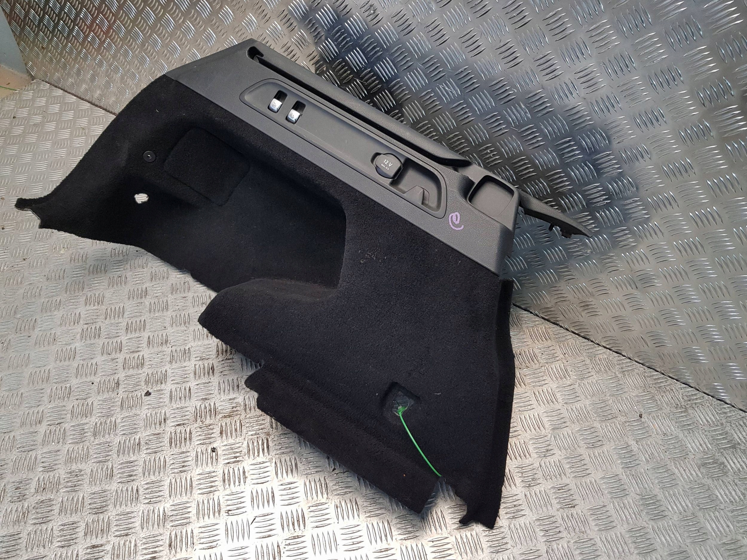 boot upholstery left rear part A2536807500 MERCEDES GLC W253