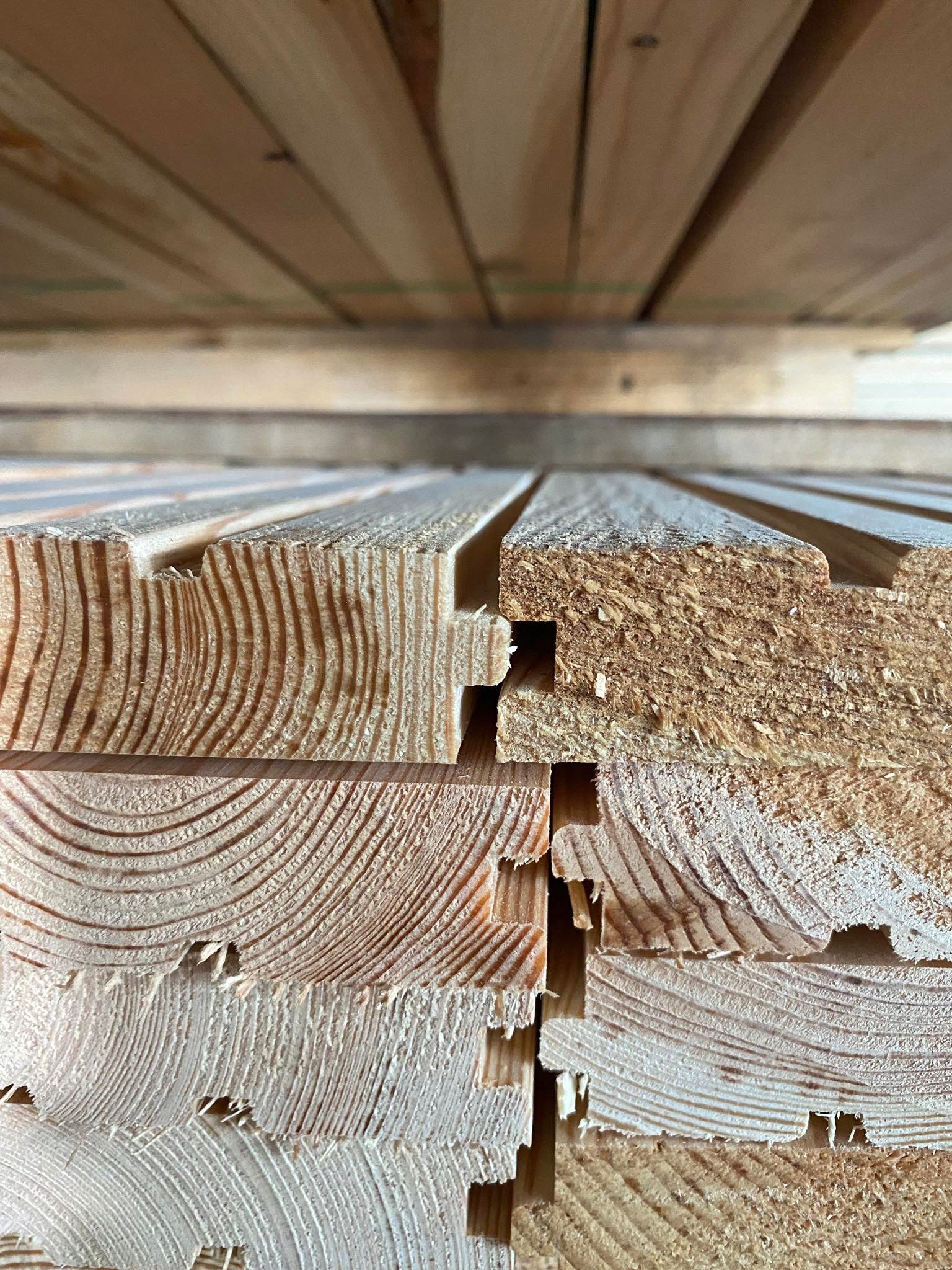 Deska podlogowa sosna skandynawska 28x146mm