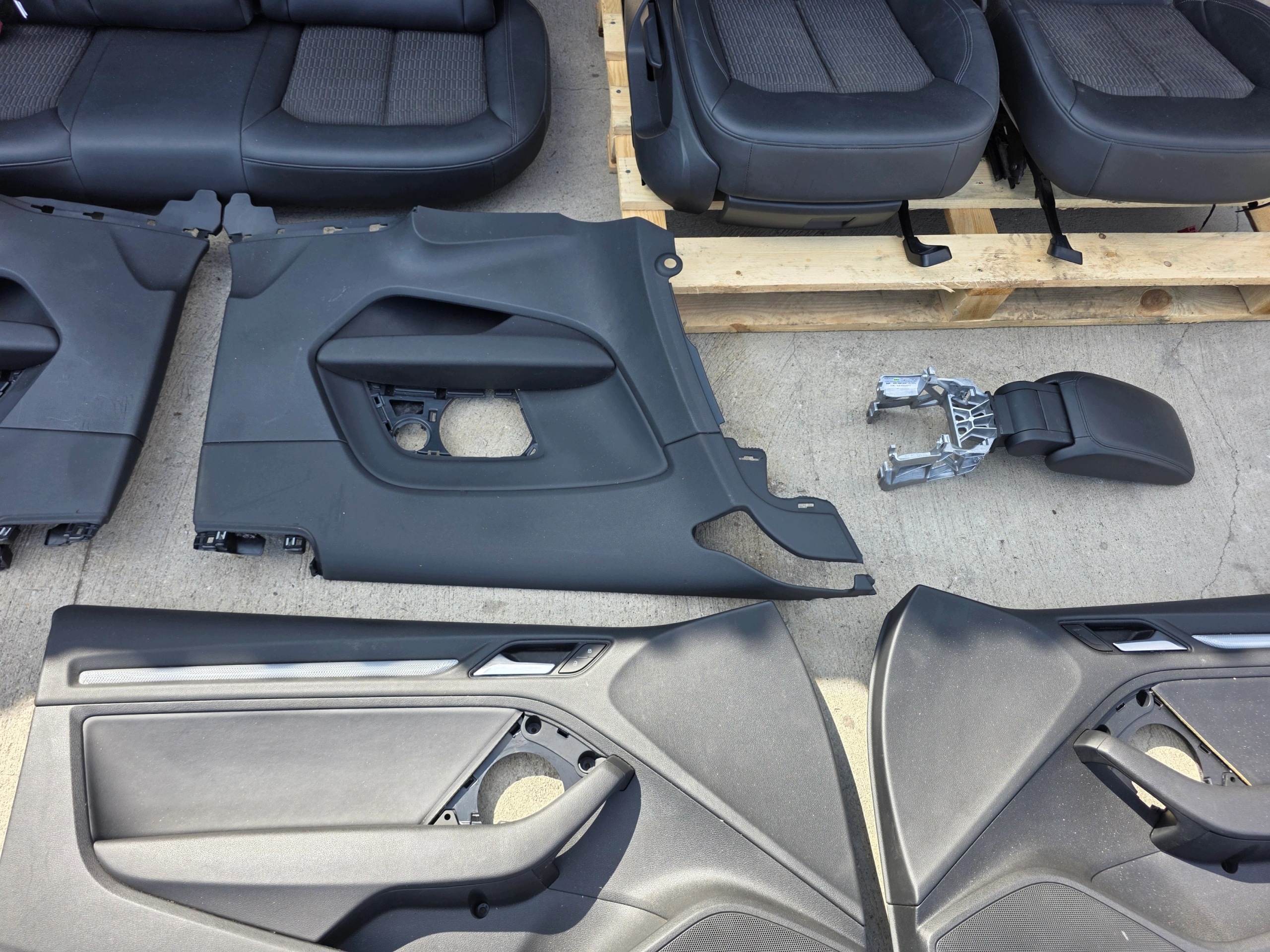 Sitz Sitze KOMPLET AUDI A3 8V 3-Tür Leder+MATERIAL EUROPA !!!