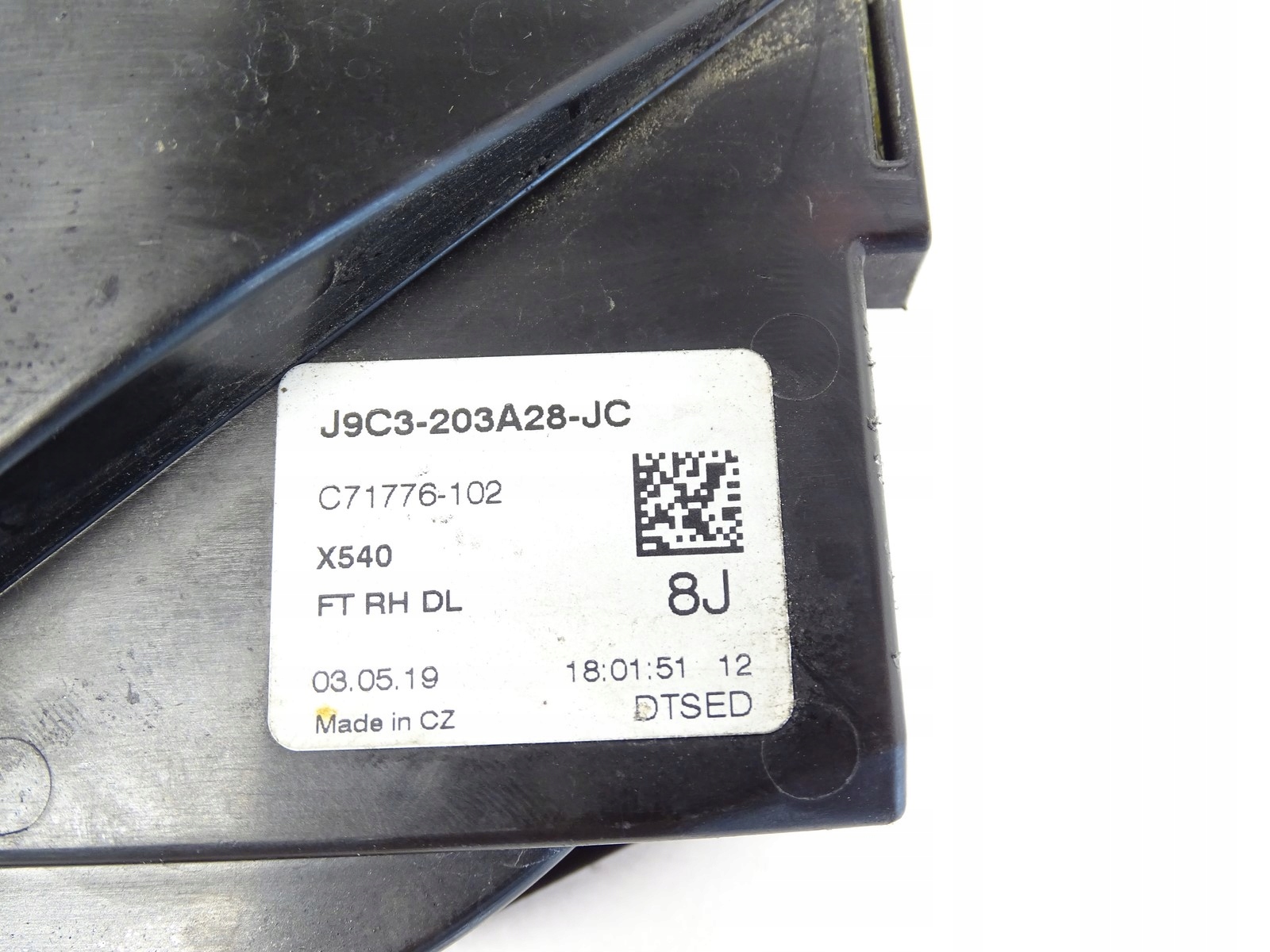 lock door right front EUROPA JAGUAR E-PACE J9C3-203A28-JC