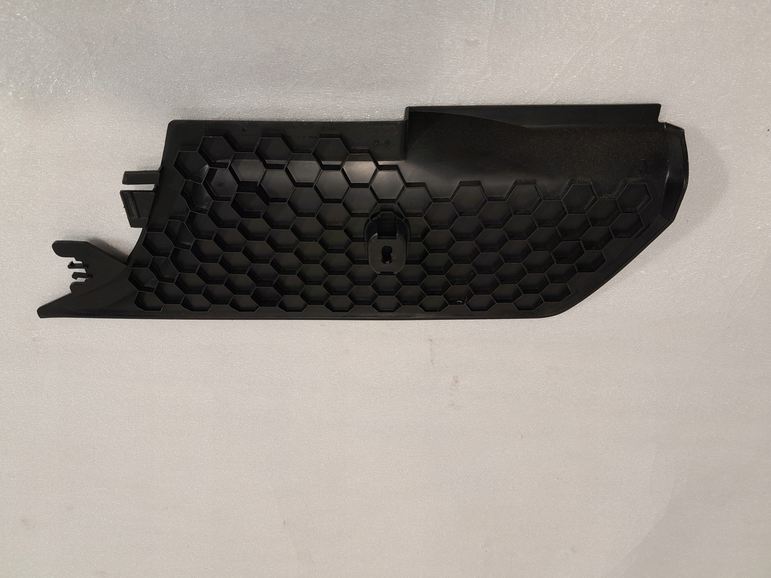 AUDI Q5 II 80A fedél DESKI táblák bal 80B863311A
