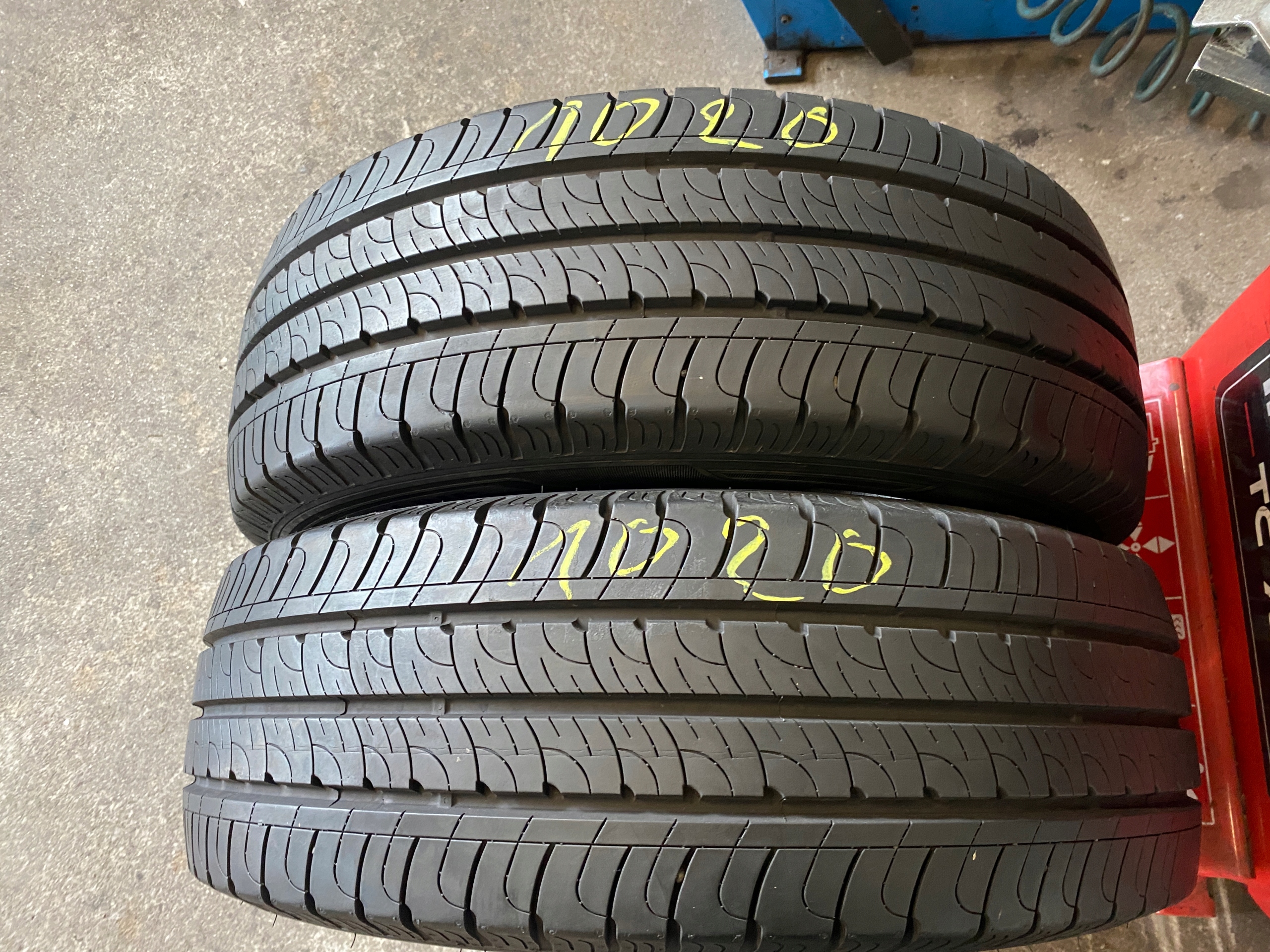 2 tyres summer 215/65R16C Goodyear EfficientGrip Cargo as new