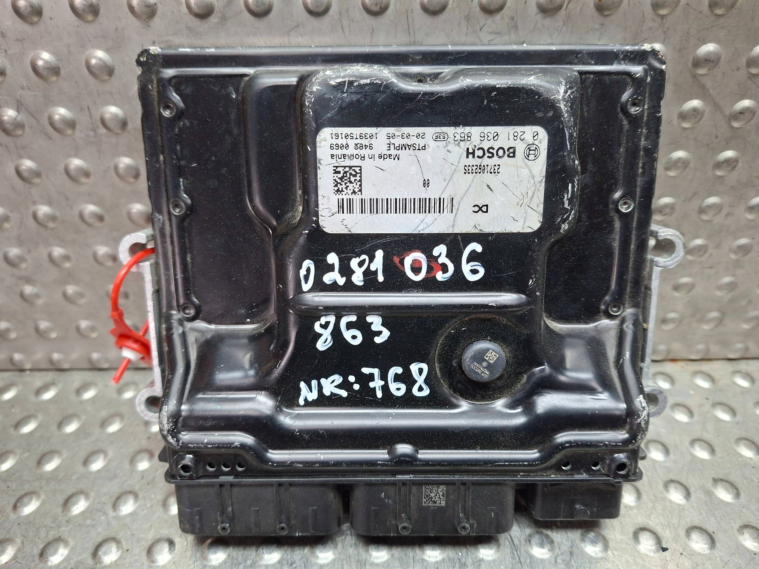control unit of the engine computer 0281036863 237106233S DACIA DUSTER II