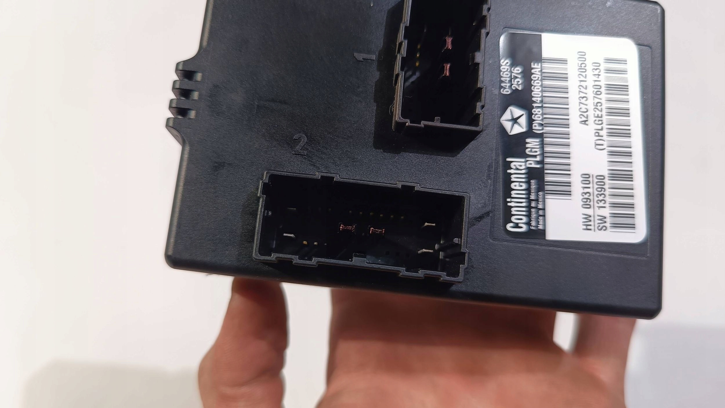 control unit module electrical of rear bonnet boot Dodge Durango 2014
