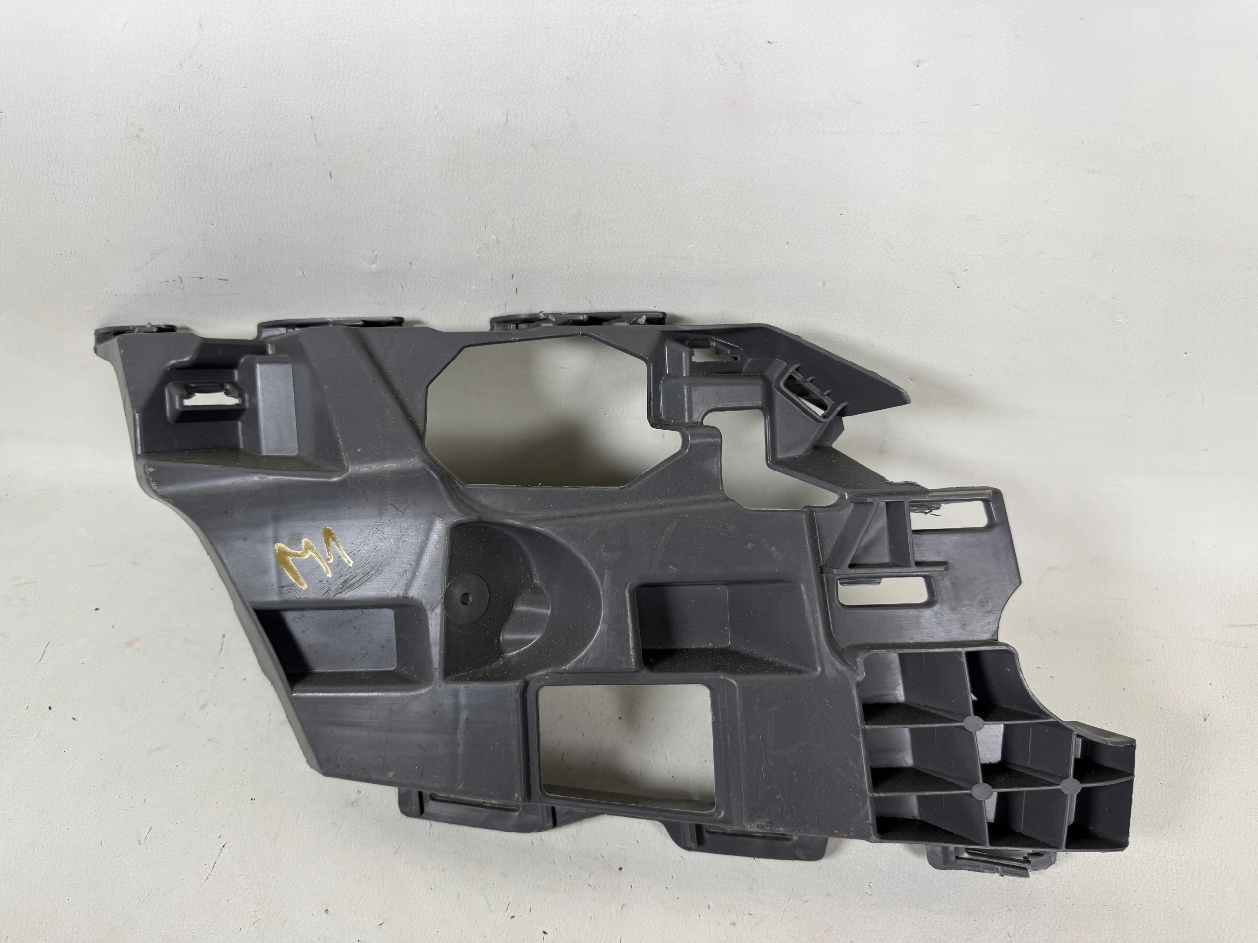 SKODA OCTAVIA IV bumper bracket right front 5E3807056B