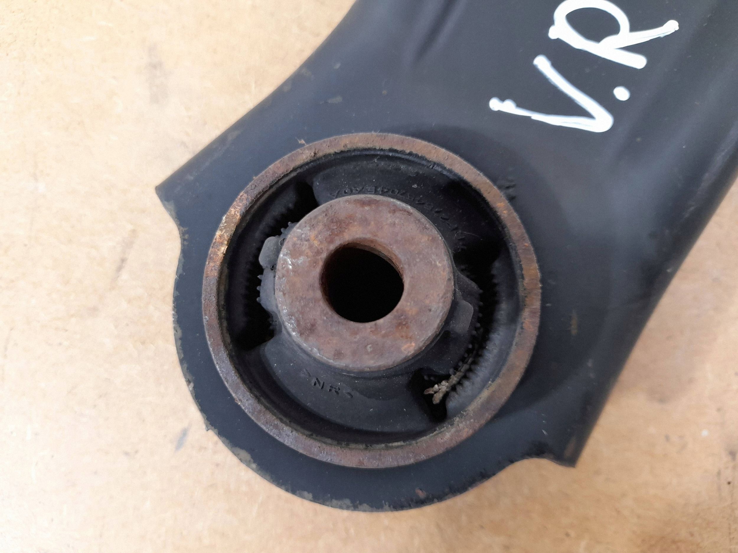 Nissan Qashqai J11 arm front right 44EA0B (Q910)