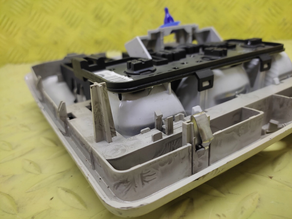 LAND ROVER DISCOVERY III light lighting cabs XDE500092LUM