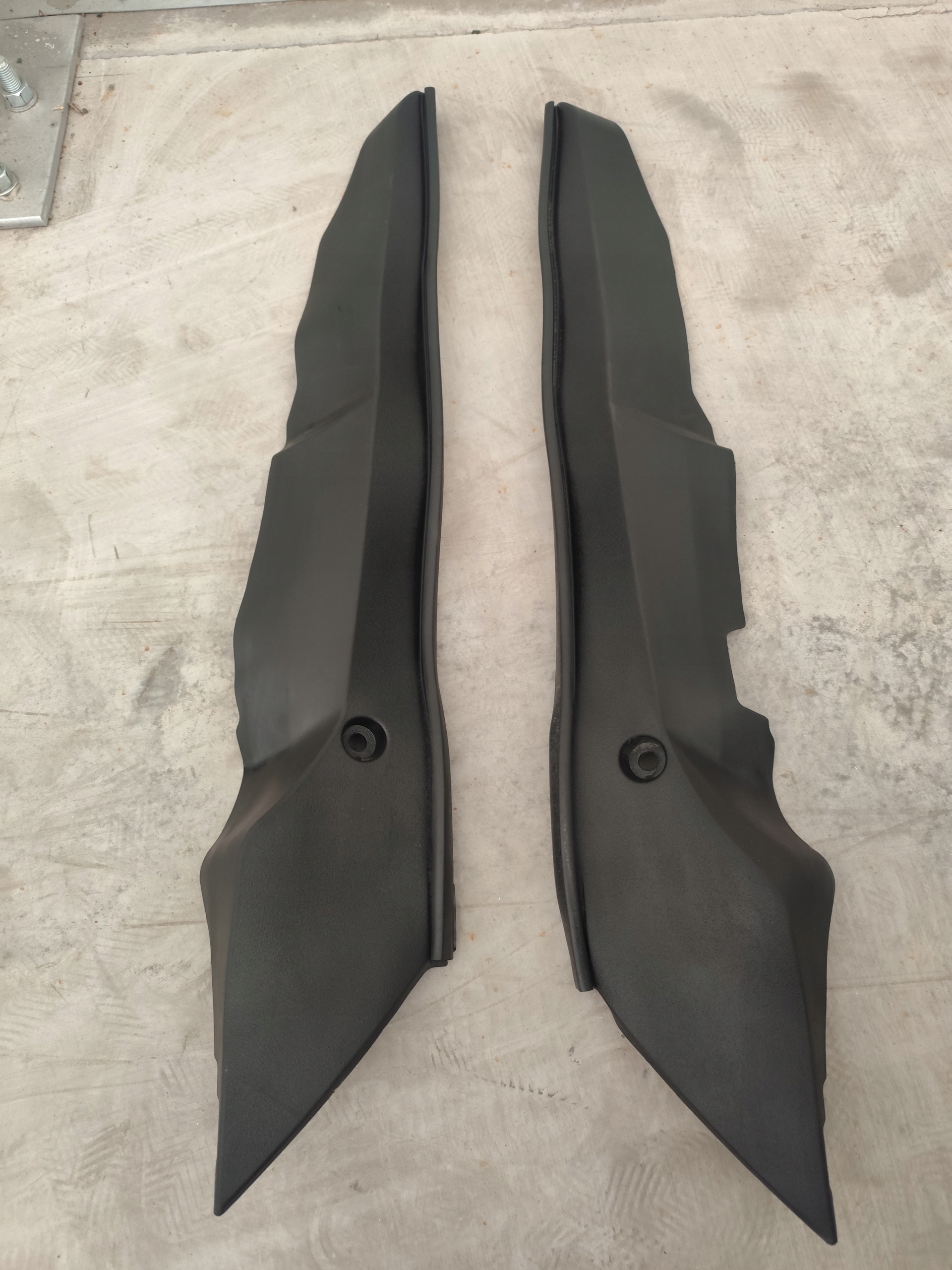 LEXUS UX cover of a fender left right