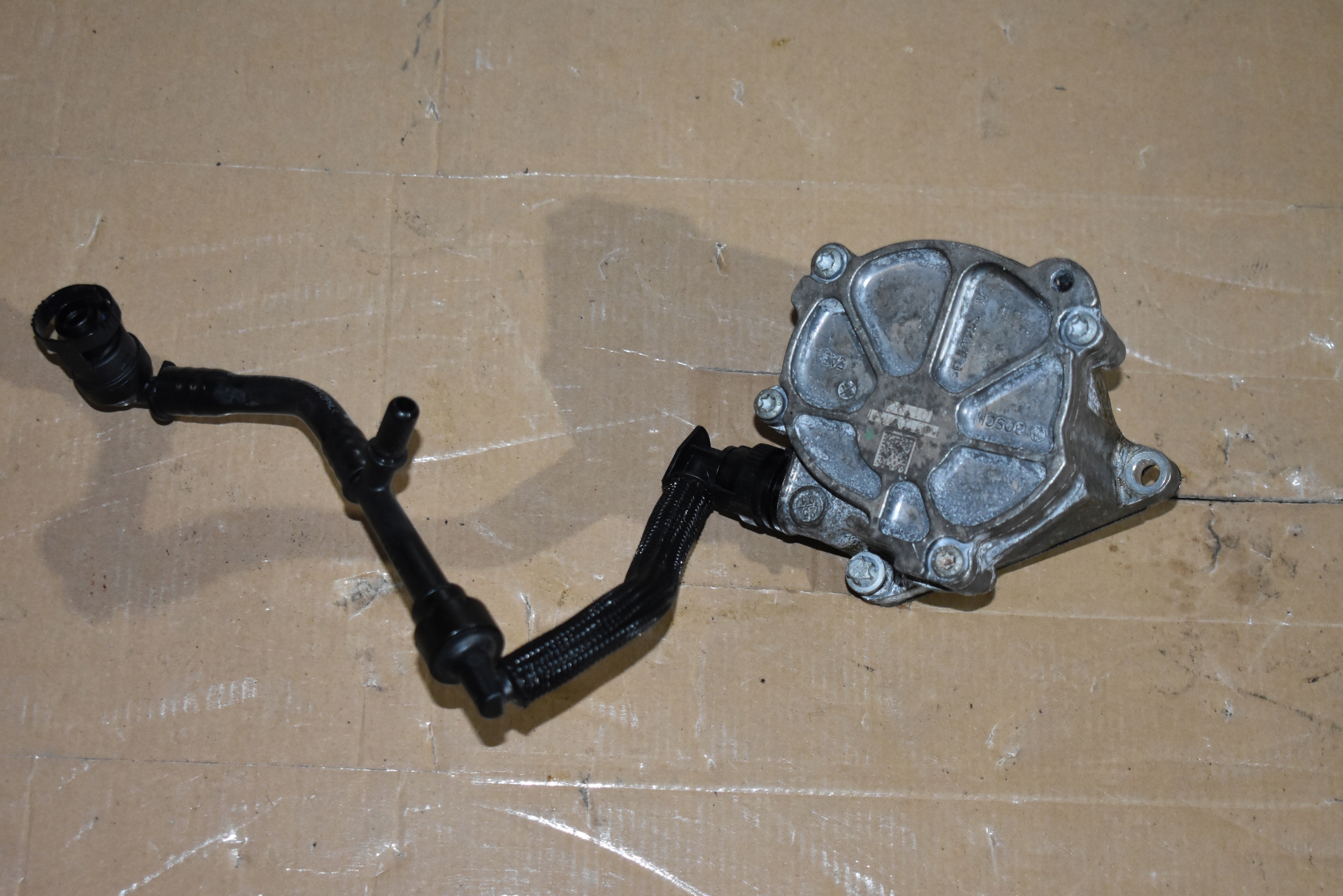 IDEALNA Pompa VACUUM MERCEDES W206 W214 1