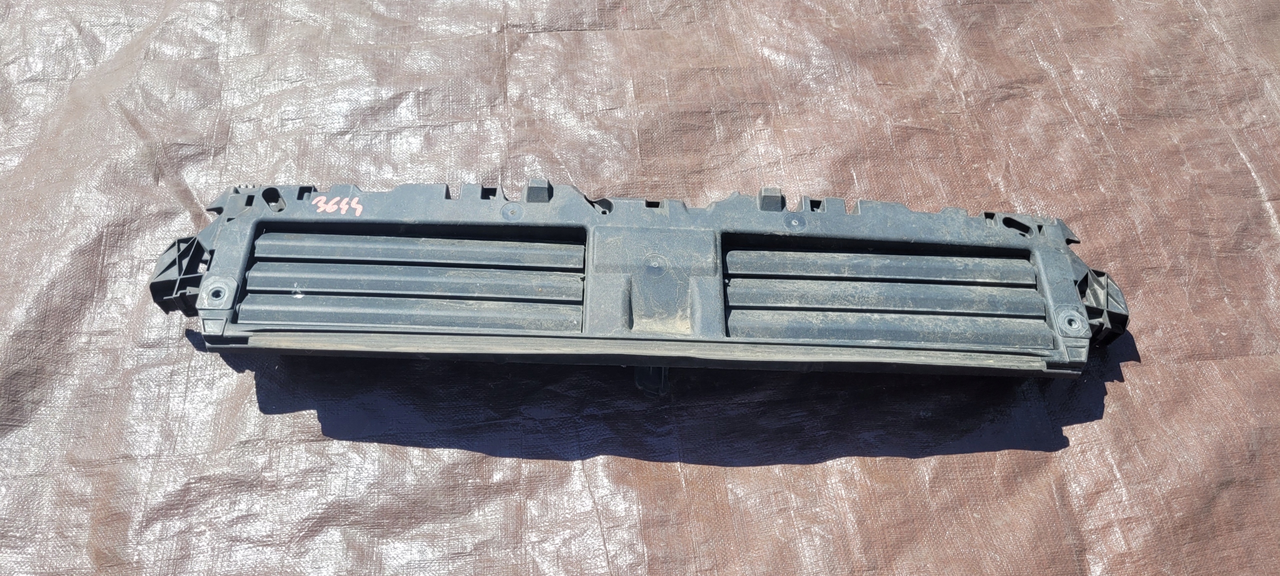 8W0805918 mih8 - AUDI A4 B9 Air жалюзи Жалюзи