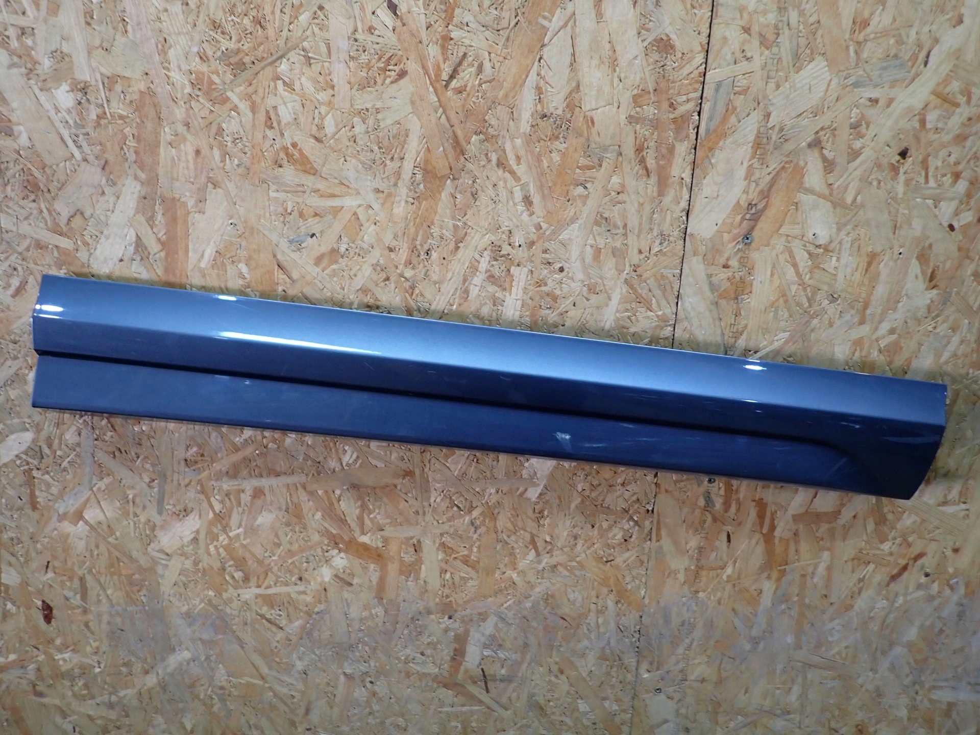 moulding for door right front AUDI Q3 8U0853960D