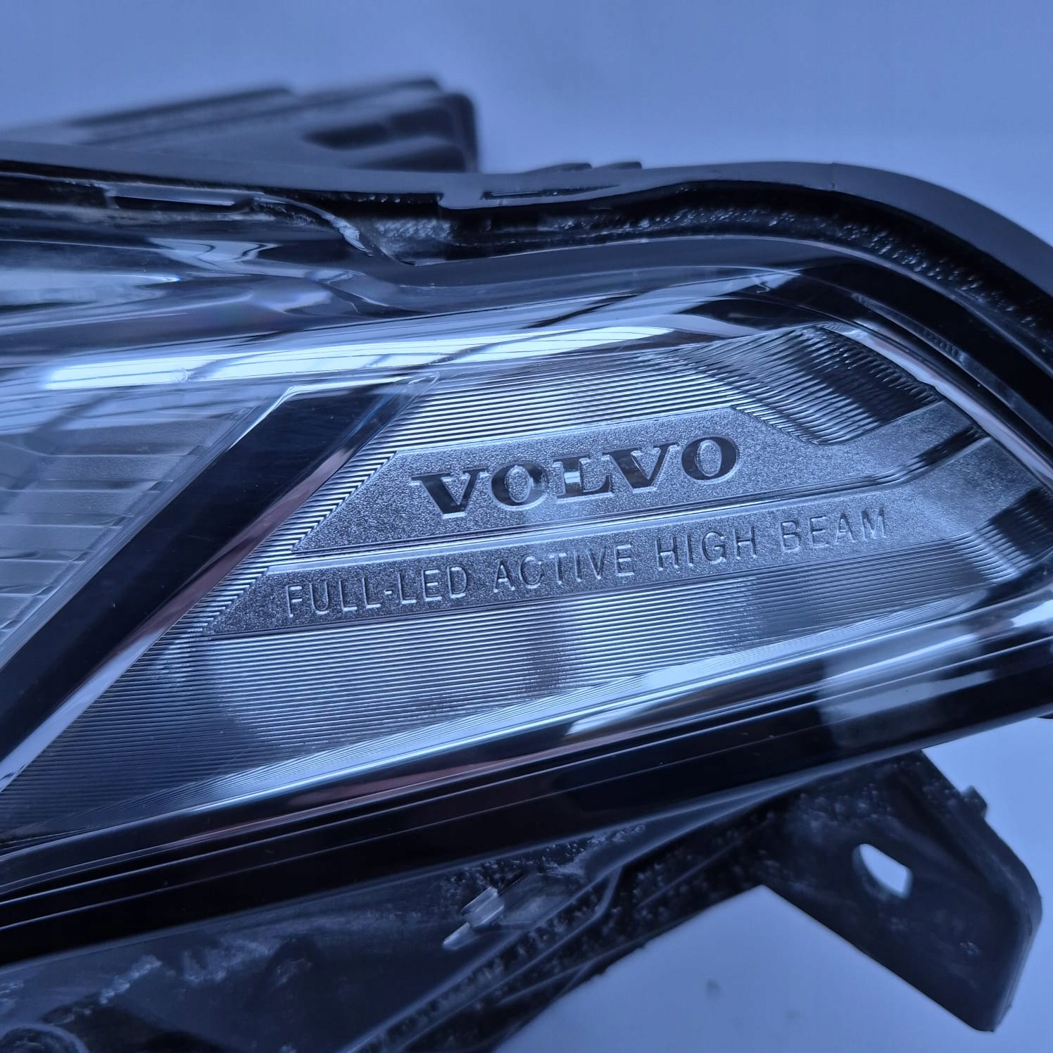 VOLVO XC90 II LIFT 19- light left front front FULL LED 32228296
