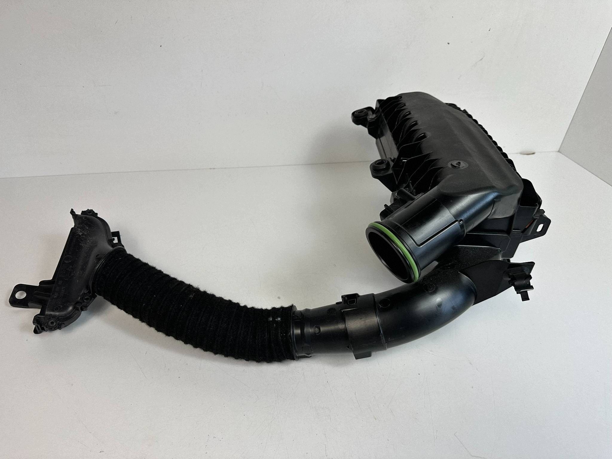 Opel Mokka B 1.2 Hybryda Gehäuse filter luft 9845151280