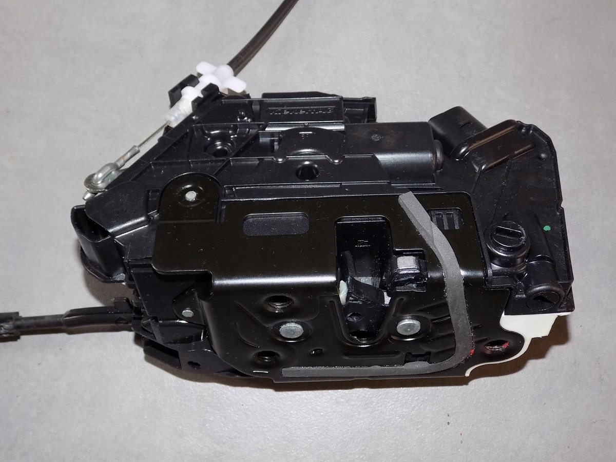 VW PASSAT CC lock right rear part 5N0839016H