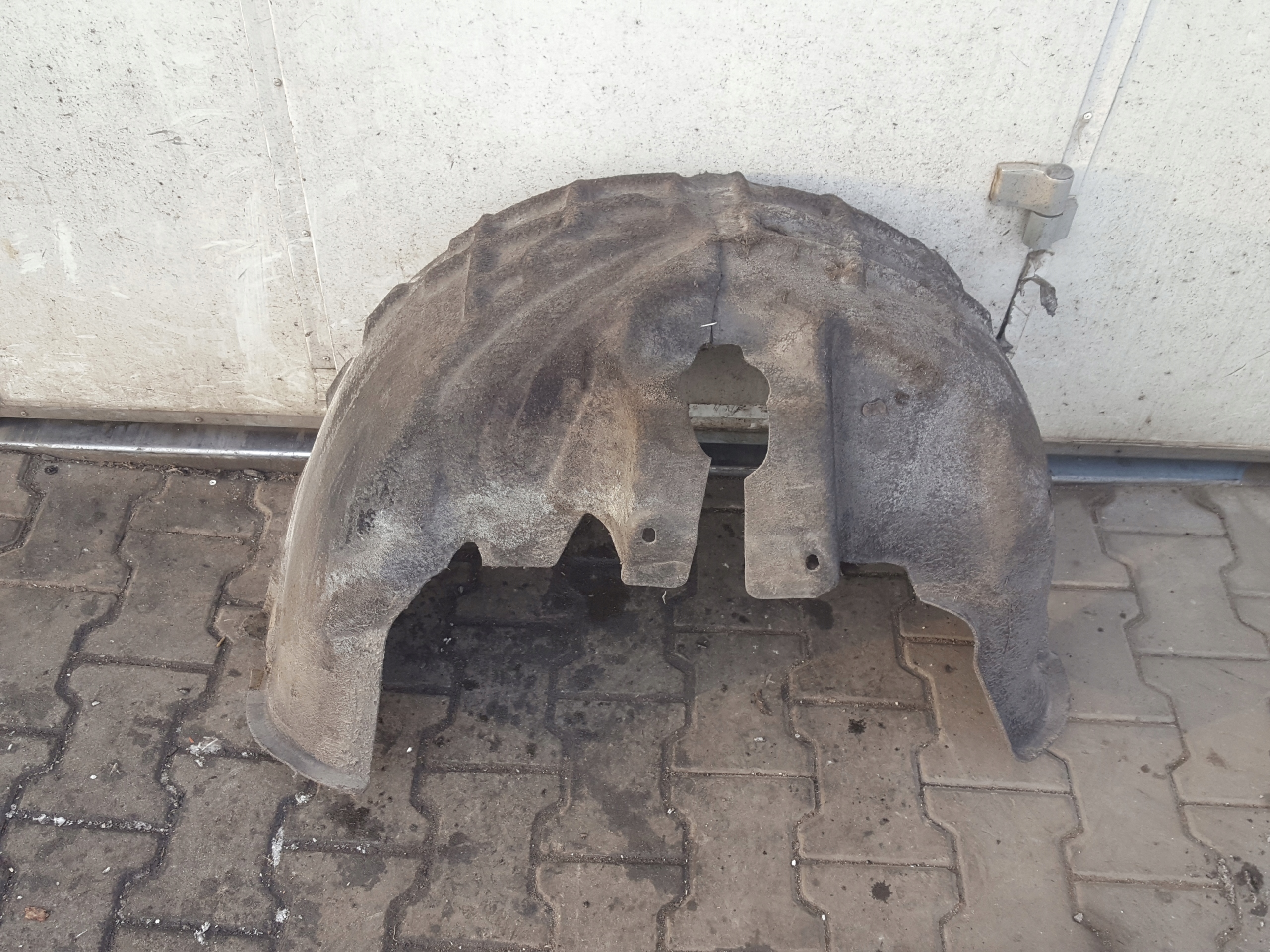 Audi A4 B8 08-11r подкрылки правый зад