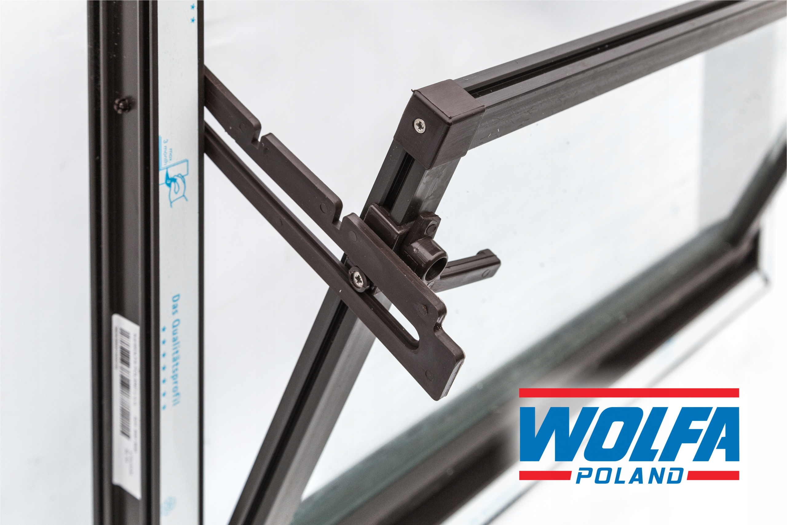 OKNO GOSPODARCZE WIELOFUNKCYJNE VEKA 70x50 BRĄZ EAN (GTIN) 4029353410522