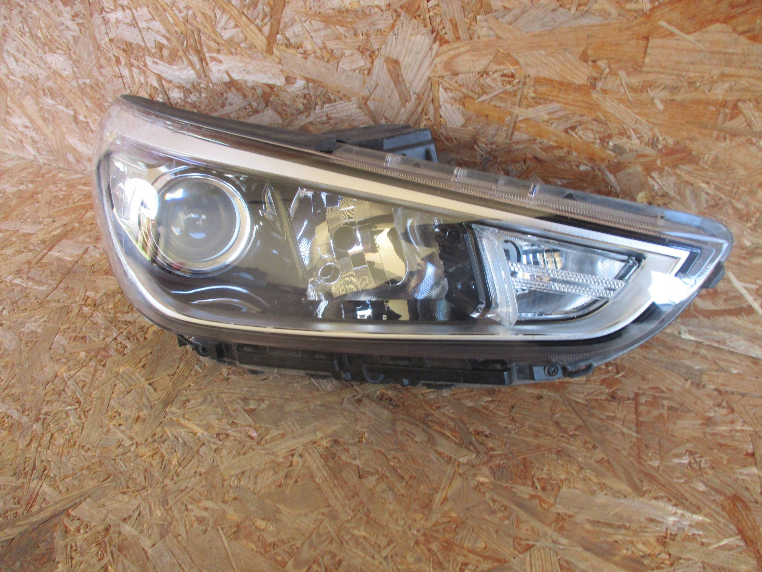 light front front right HYUNDAI I30 III 17