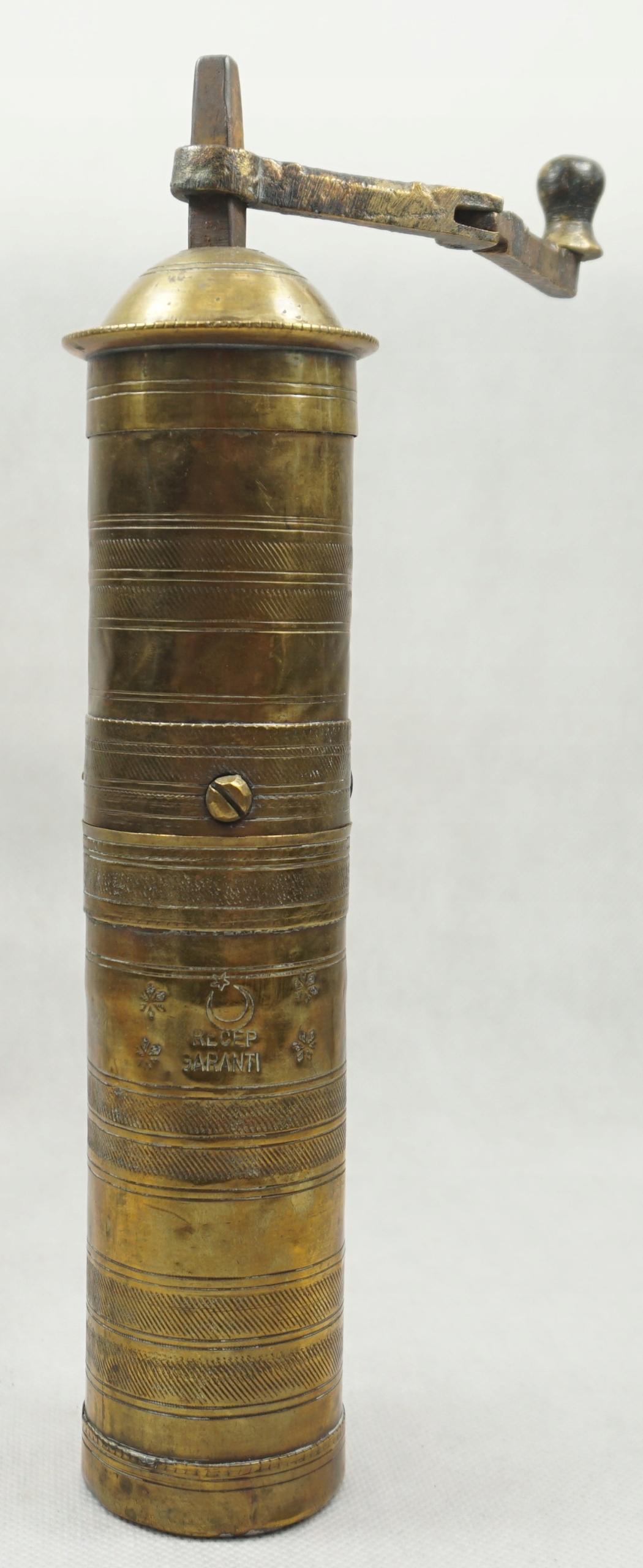 Mosiężny młynek do kawy