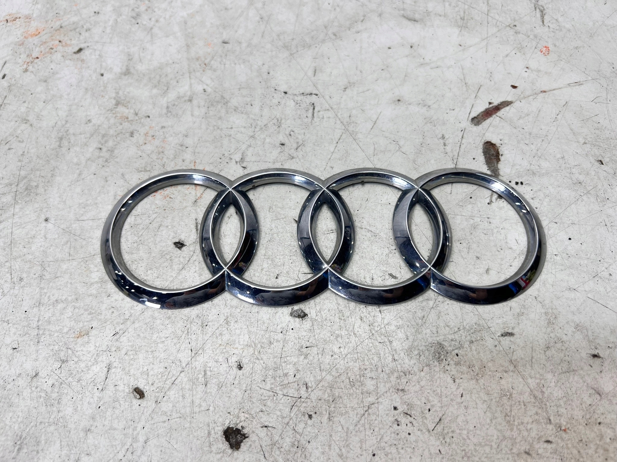 logo EMBLEMAT Z bonnet boot AUDI A4 B9 8W9071802 210MM X 70MM