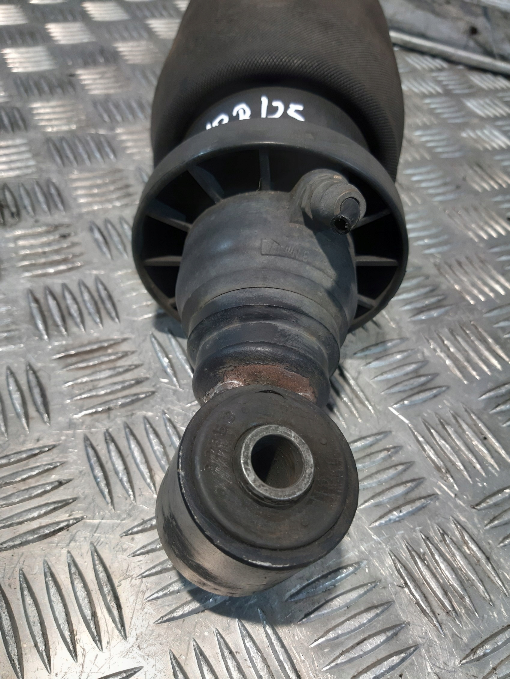 shock absorber airbag cabs SCANIA R420 1393470