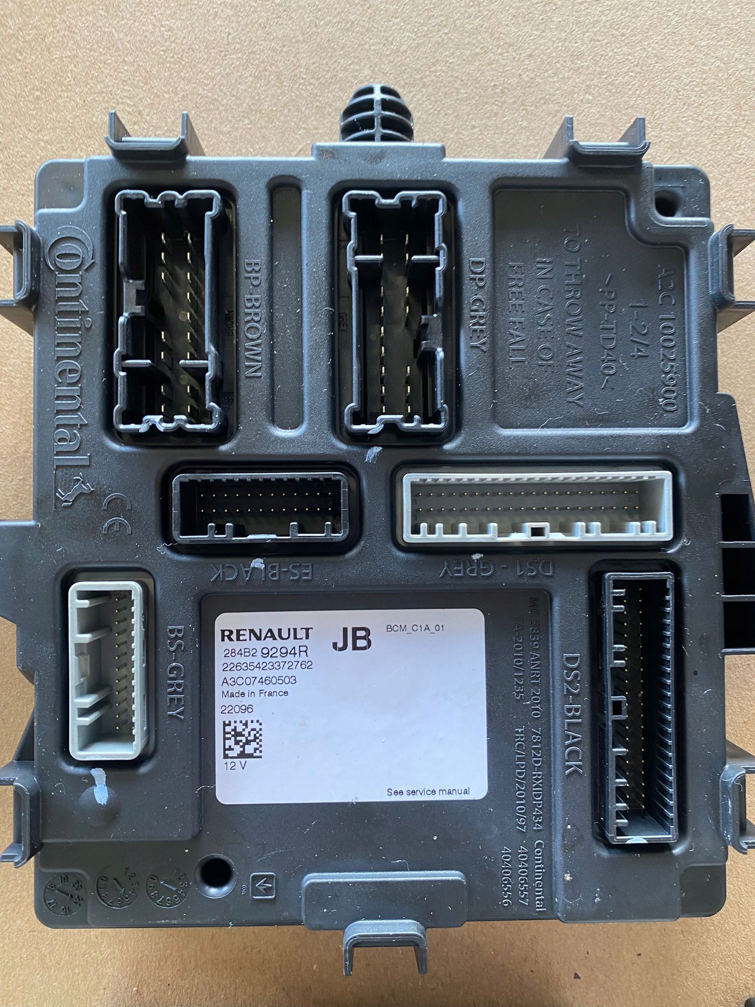 RENAULT CAPTUR II HYBRYDA COMPUTER KARTA BCM RADIO