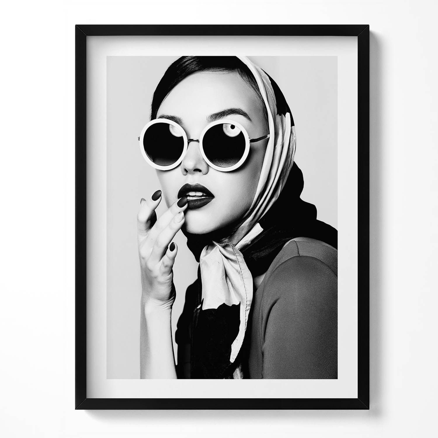 Stylový obraz v rámu Černobílý portrét ženy ve stylu glamour 60x80 cm