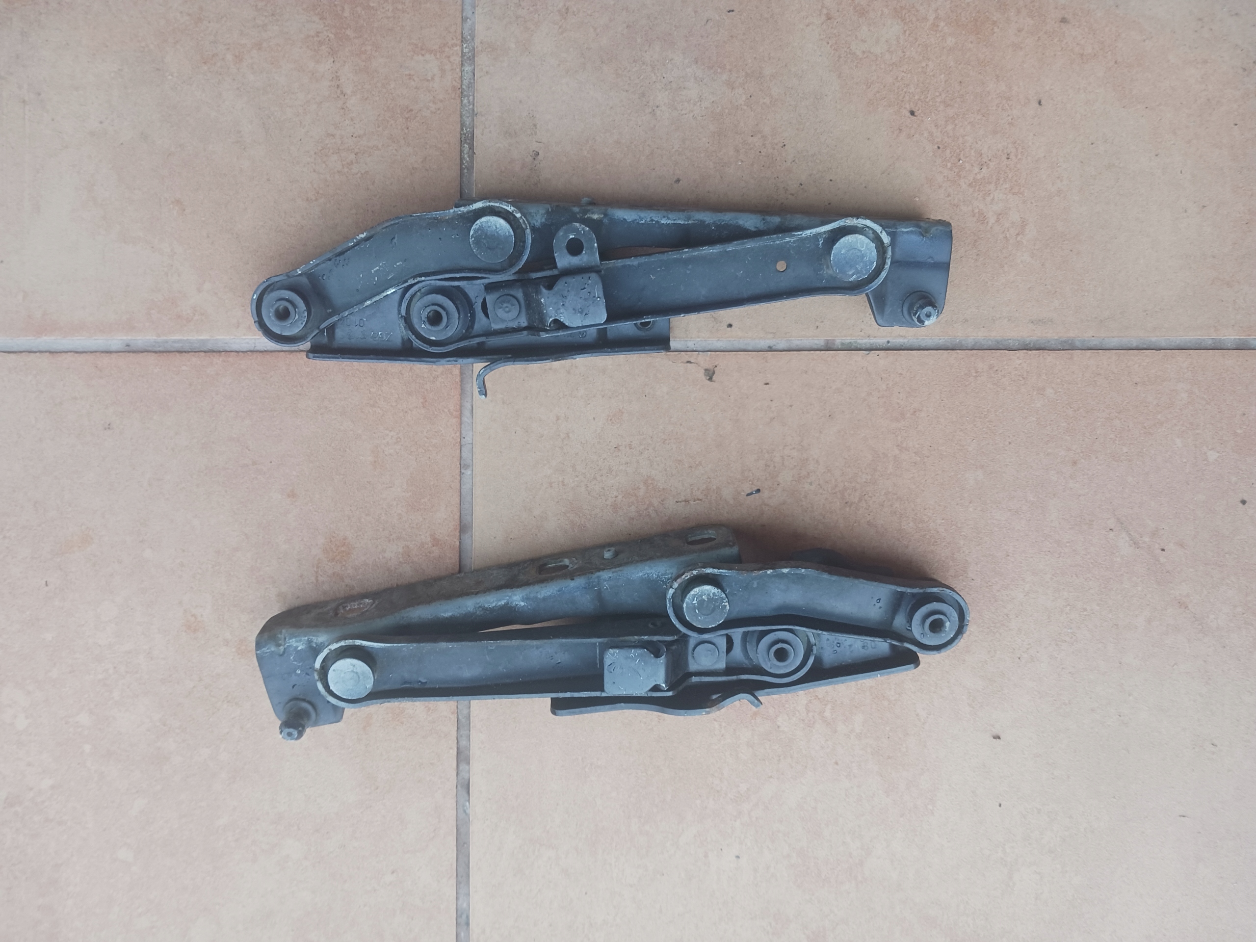 hinge bonnets MERCEDES W211