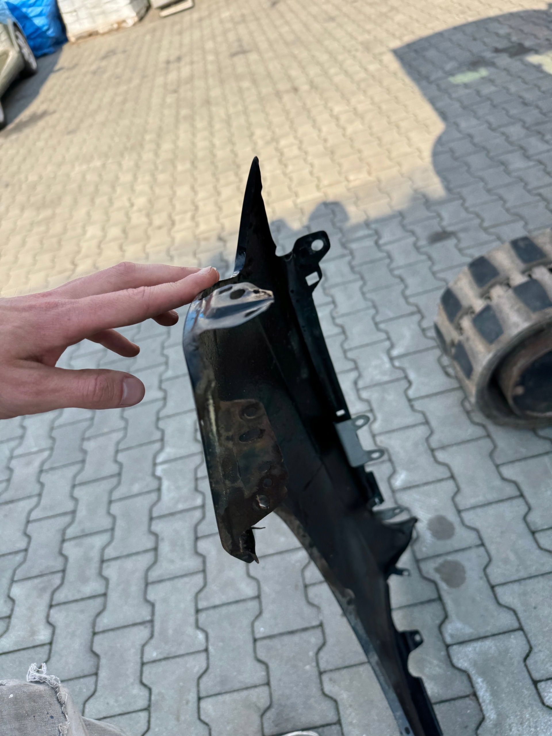 AUDI A4 B8 07-11 fender right front DEMONTAZ black PRZEDLIFTEM