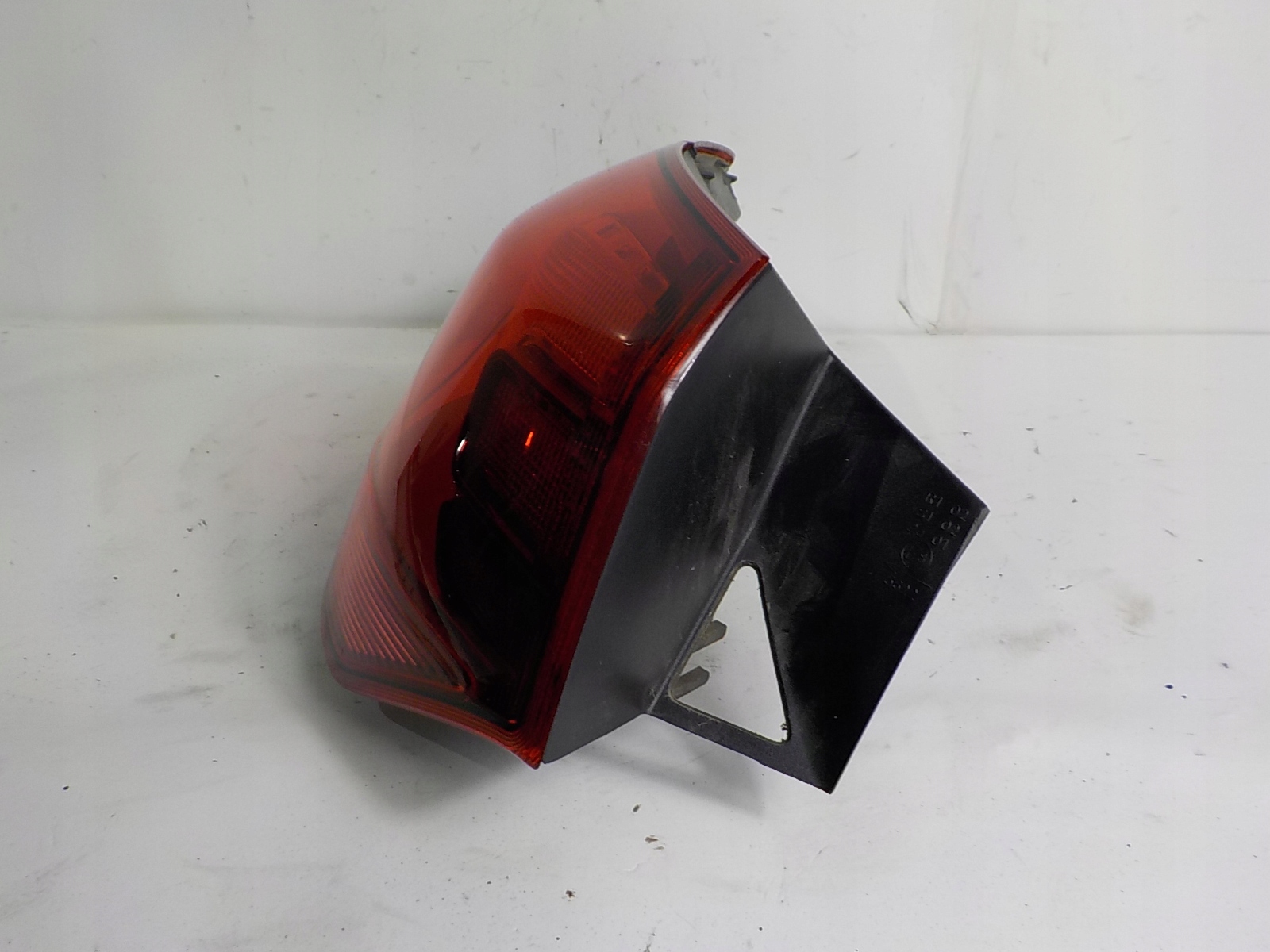 OPEL ASTRA J IV KOMBI light left rear left rear part CIEMNA