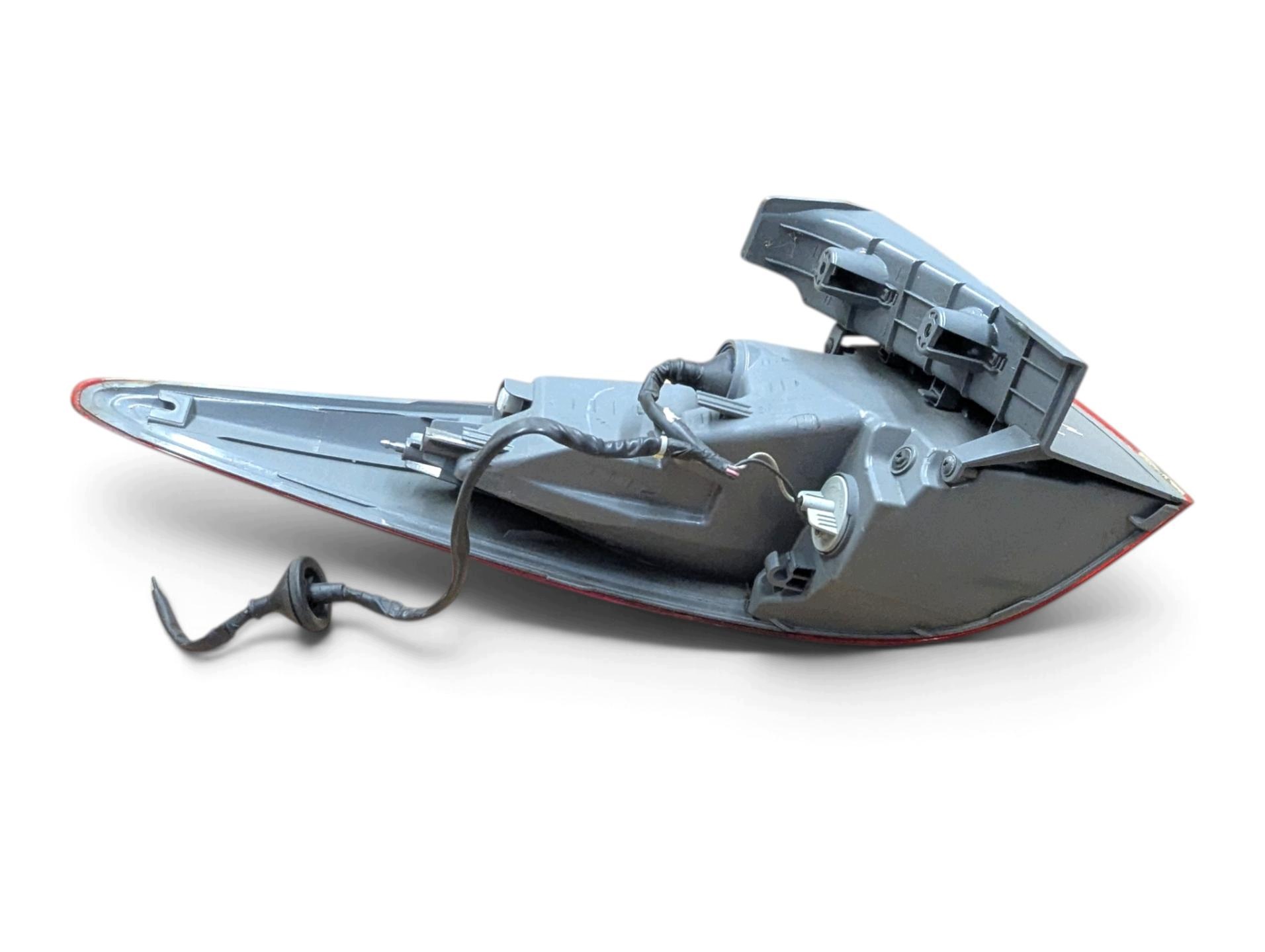 light rear right side Hyundai i40 VF 2013 92402-3Z0