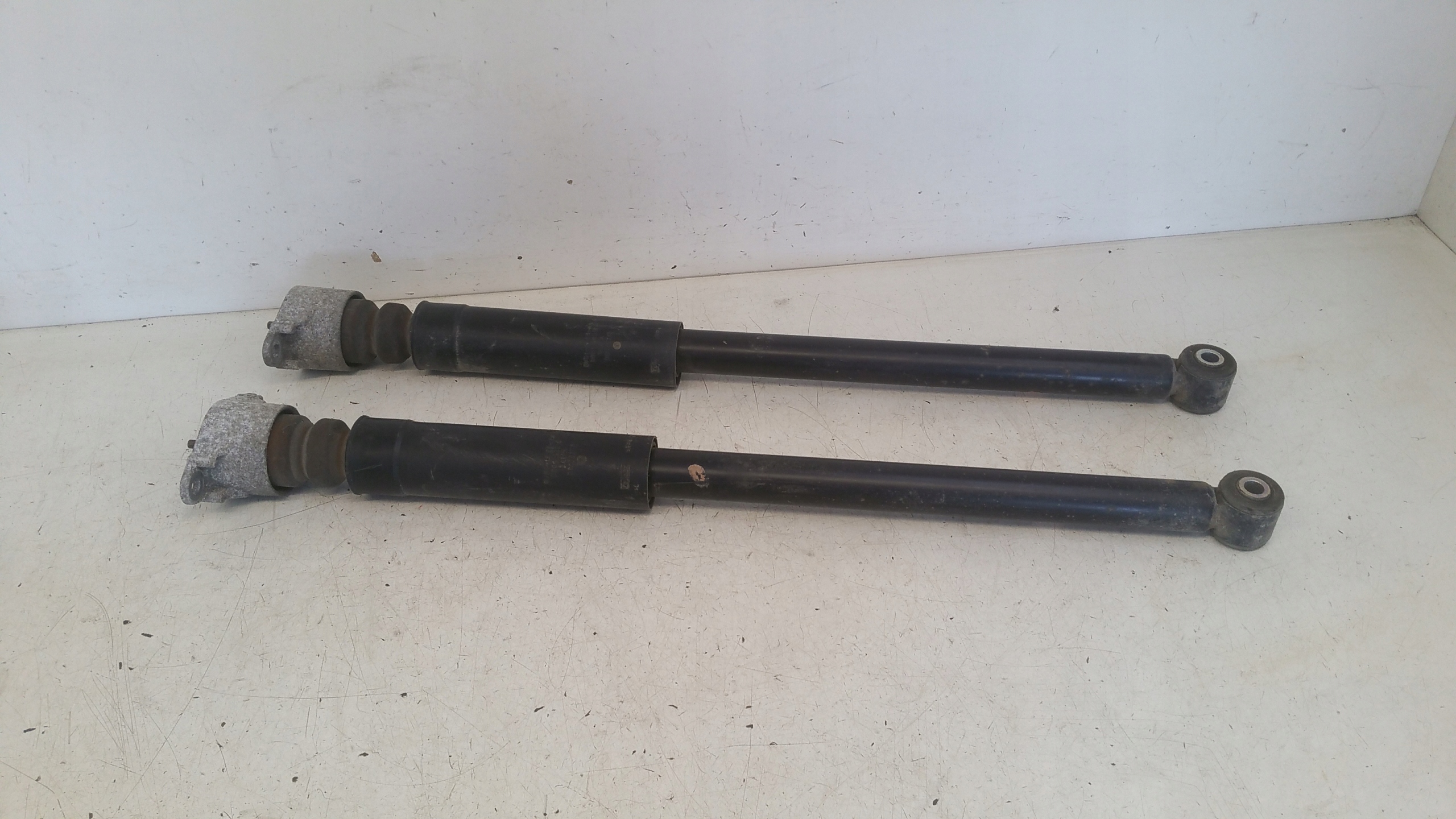 Stoßdämpfer heck para 8V5118080BF Ford Fiesta MK7