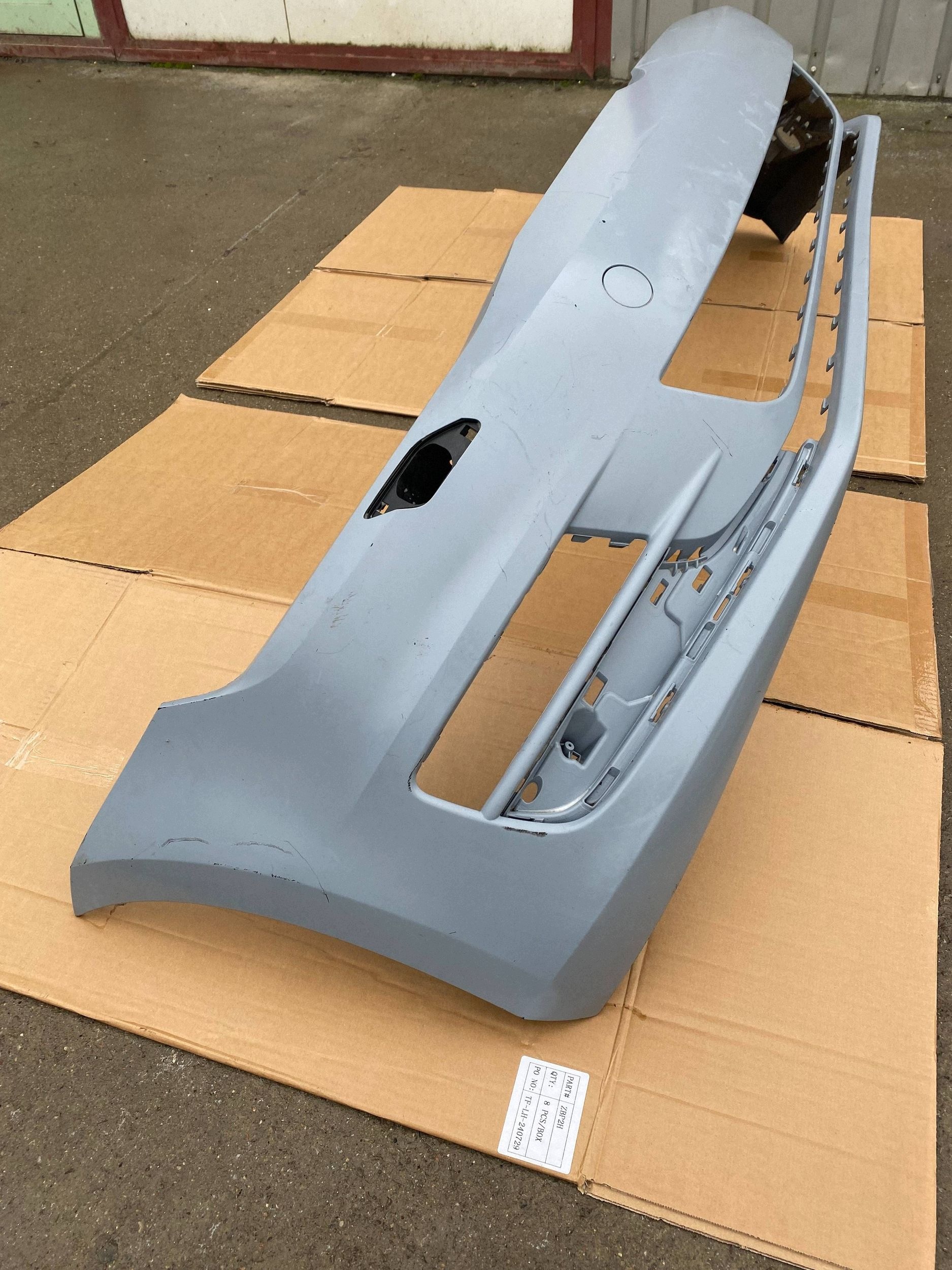 VW GOLF VII bumper front front SKORUPA XENON 5G0807221