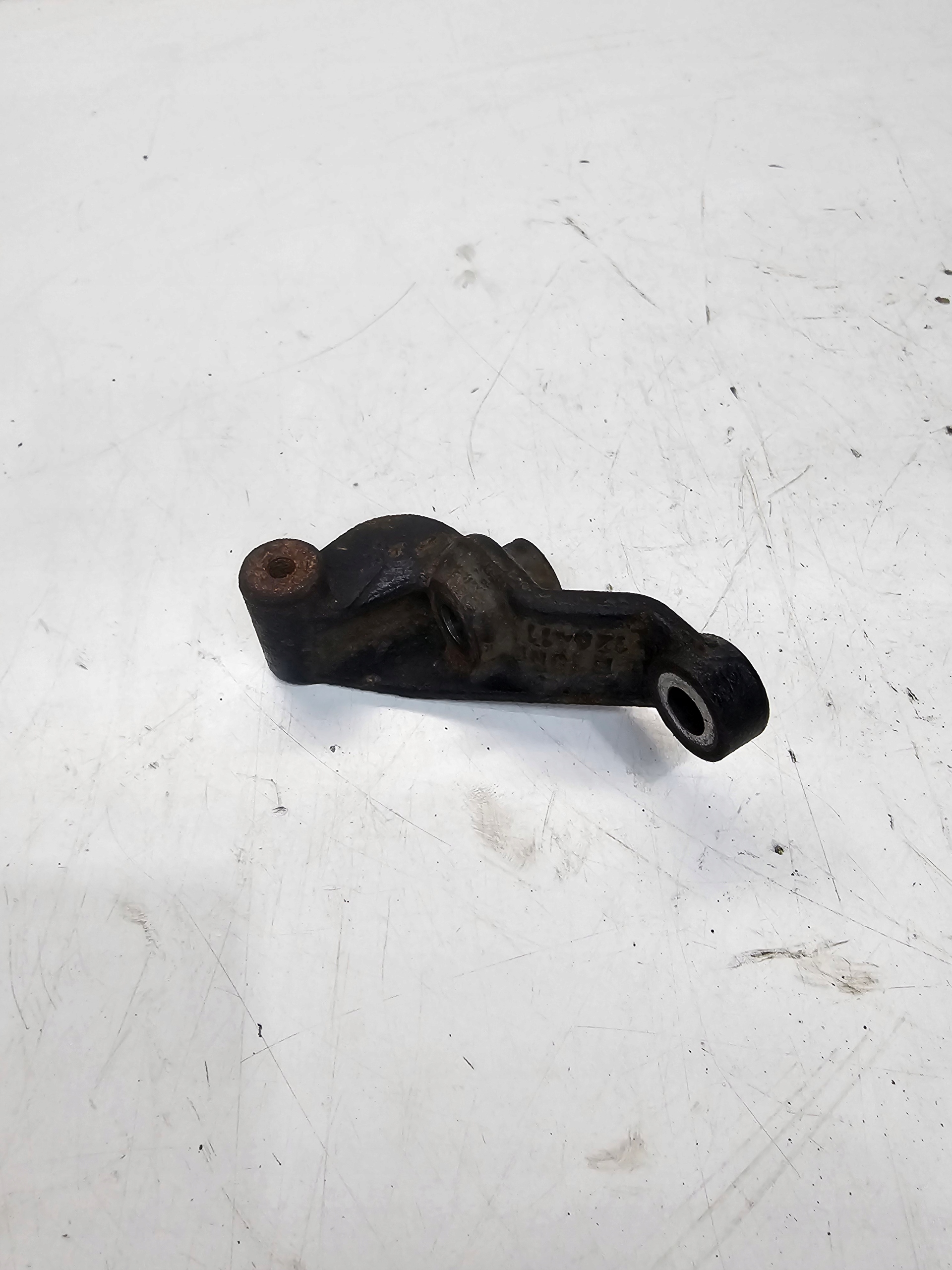 engine supporting mount AUDI A4 B6 B7 VW 06D533B